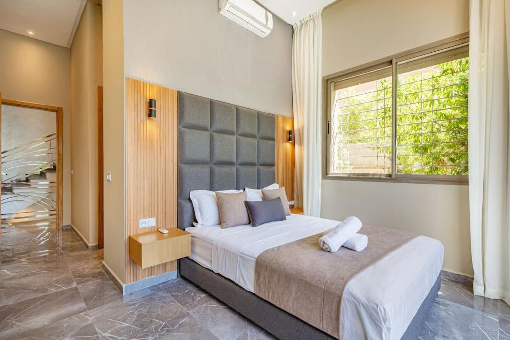 Villa Narjisse , Élégance et Calme, piscine privée view 4