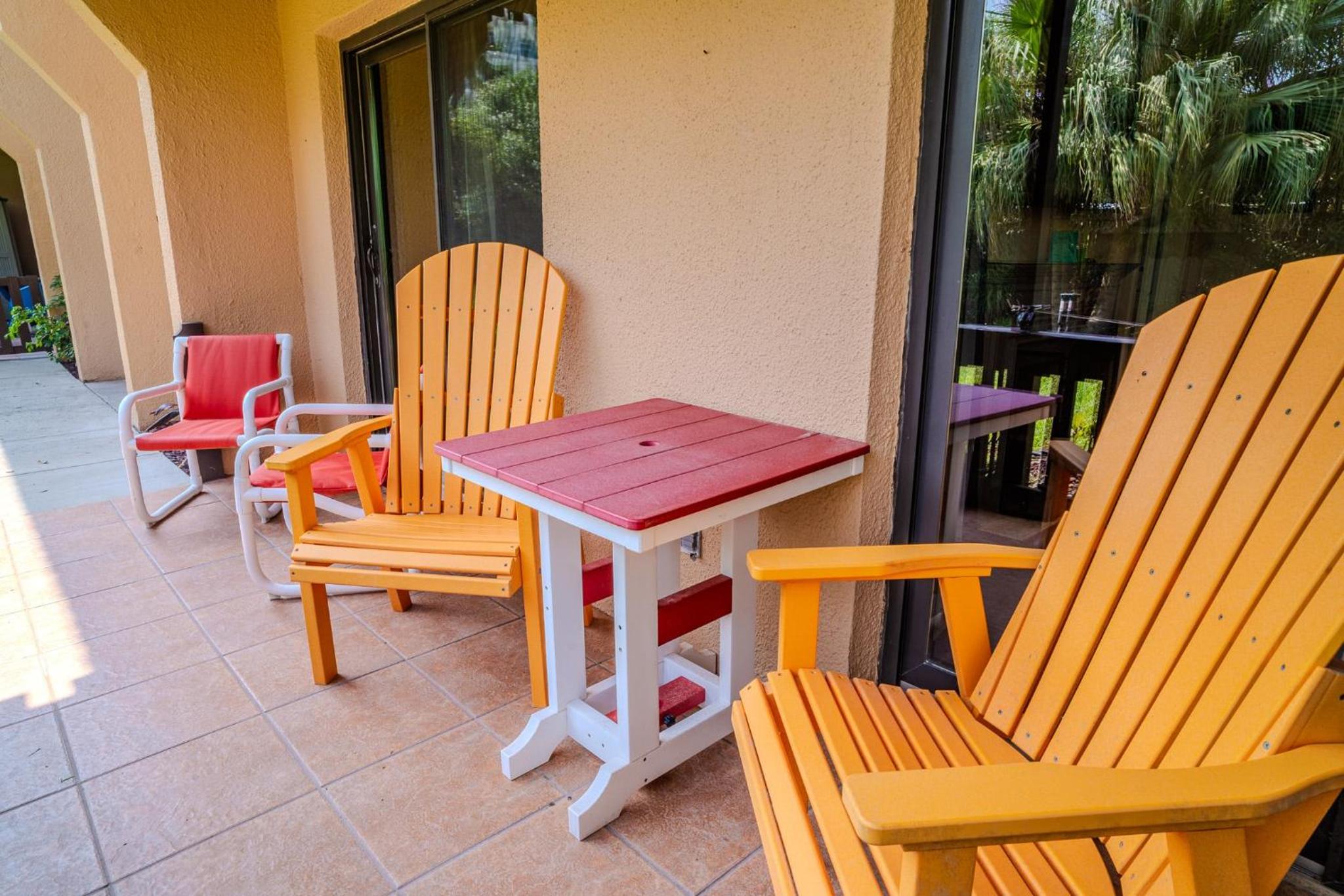 Toucans Retreat Tranquil 1BR Condo with Patio 102