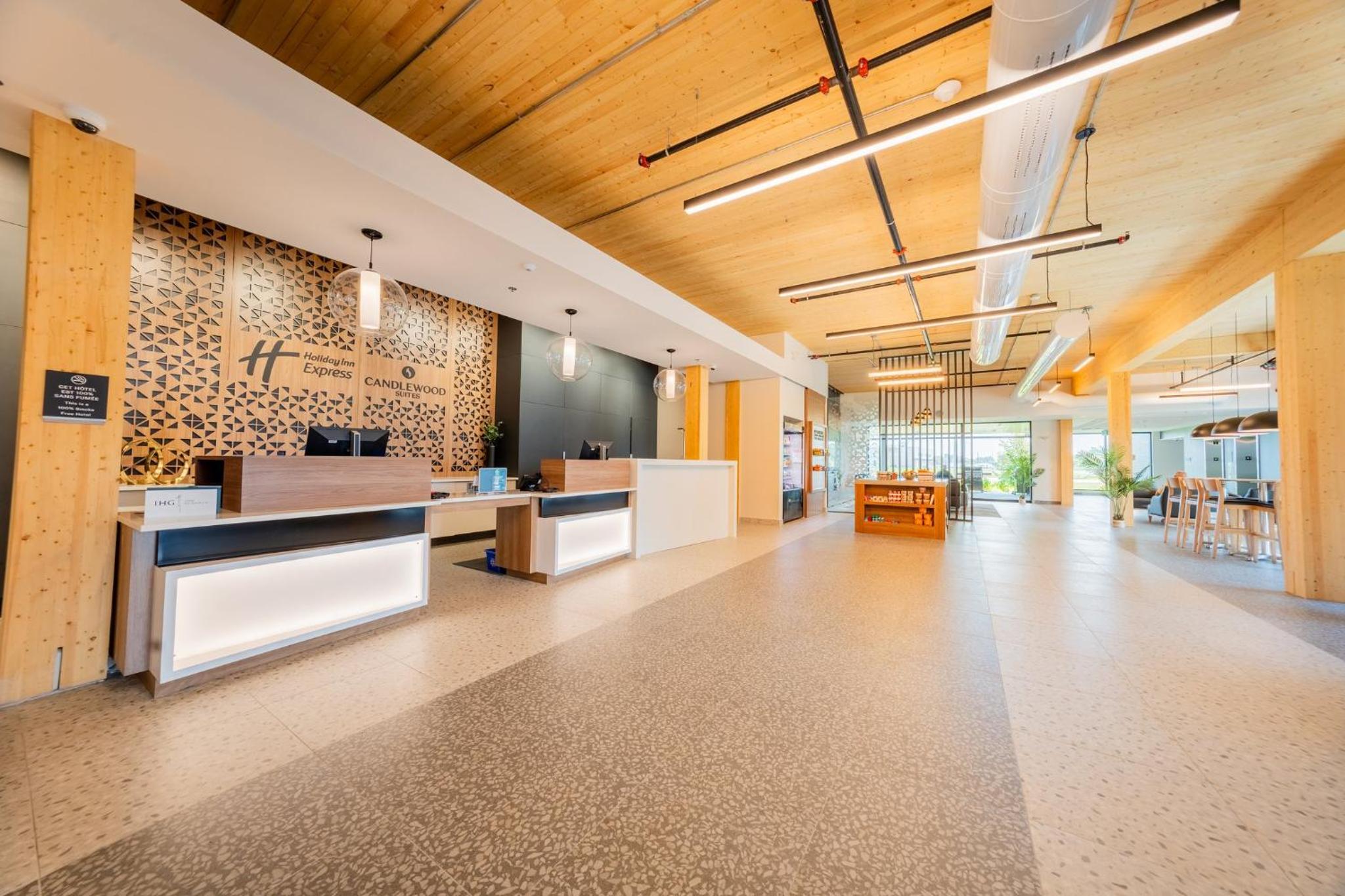 Trois-rivieres Vacations - Holiday Inn Express  Suites - Trois Rivieres Ouest, an IHG Hotel - Property Image 12