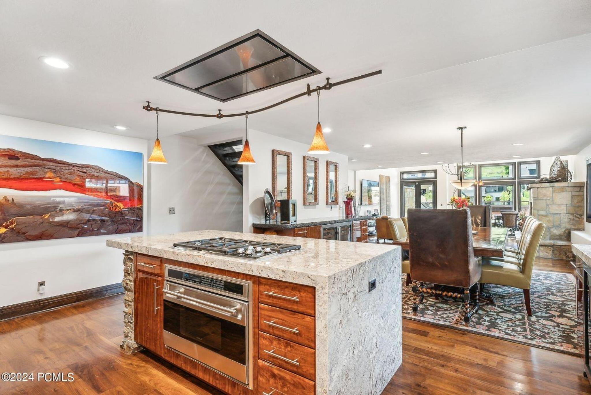 601 Deer Valley Drive view 5