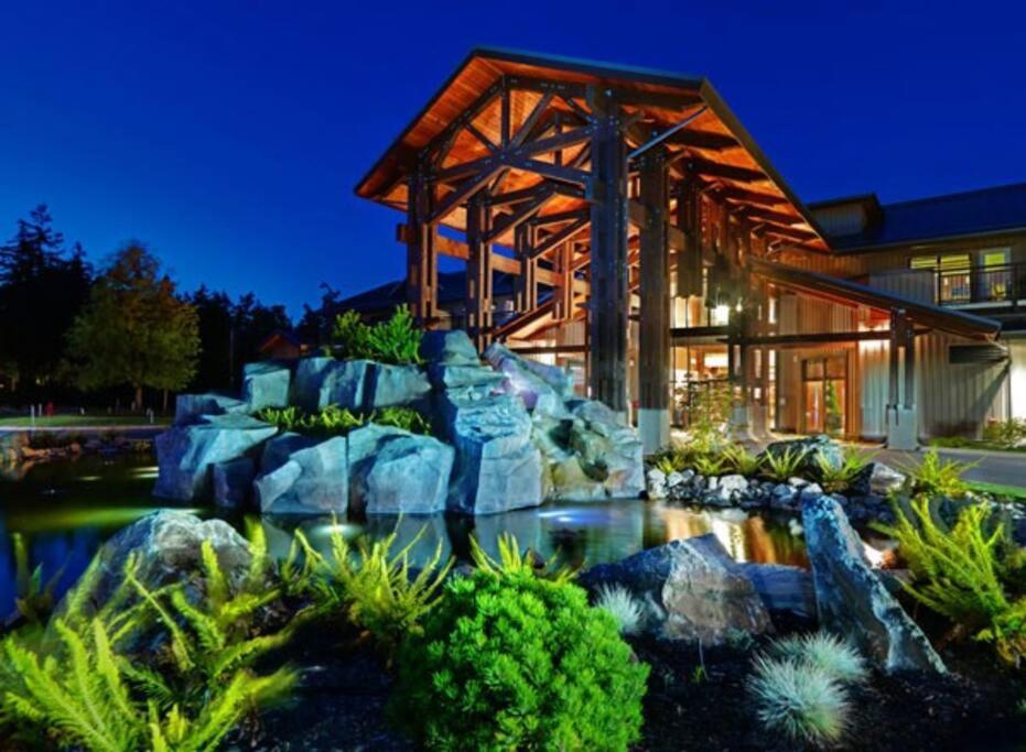 Parksville Vacations - ENTIRE Sunrise Resort Townhome in Parksville - Property Image 3