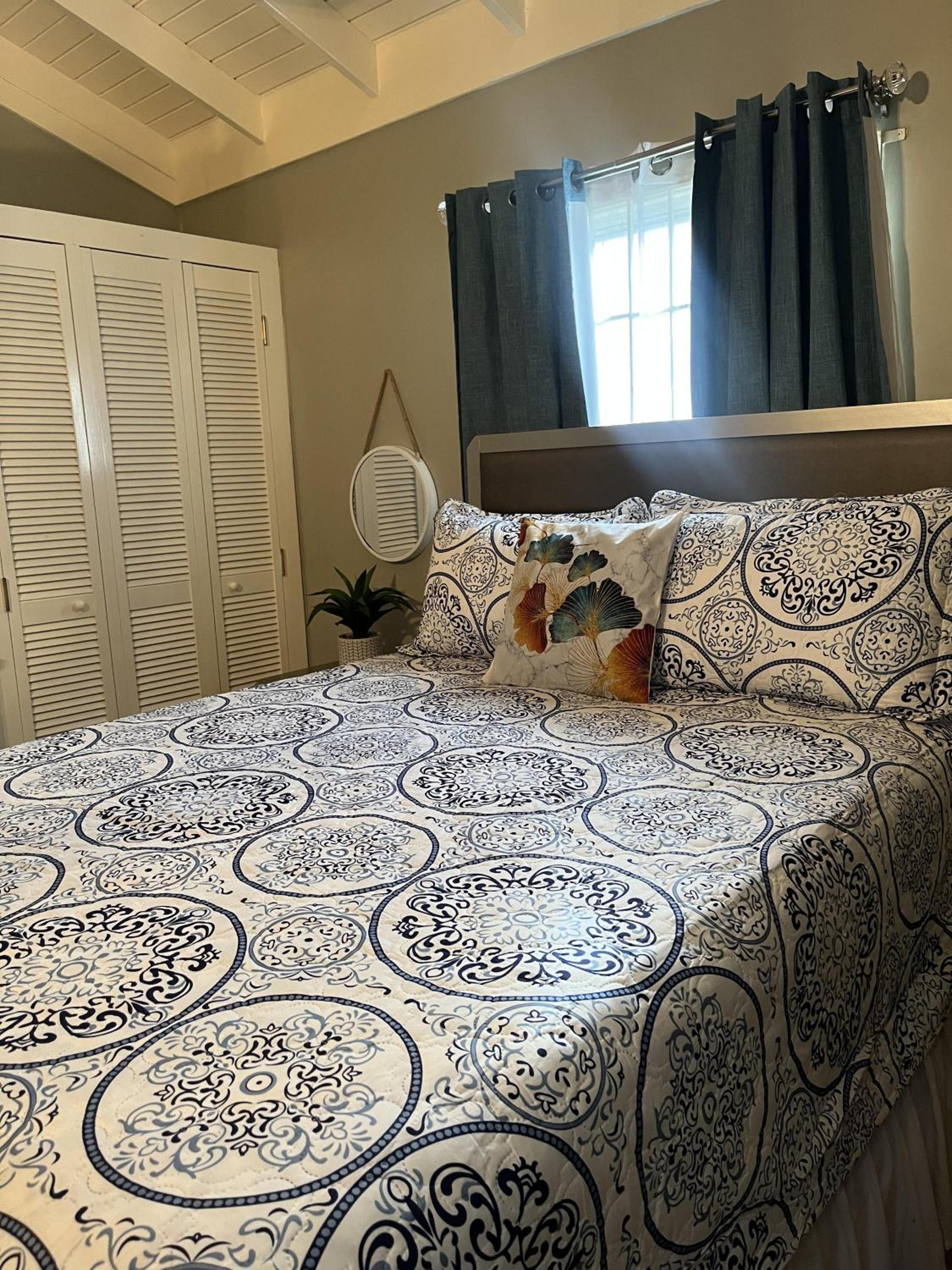 Royal Vacation Retreat