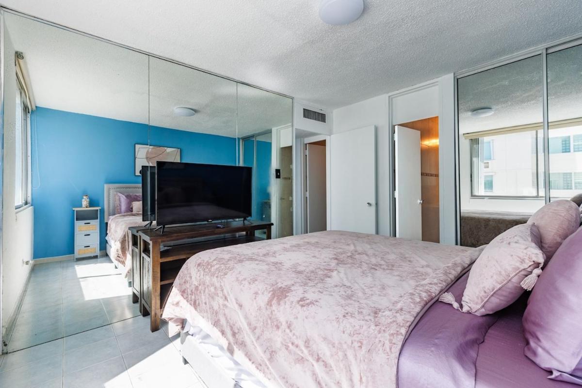 Isla Verde Oceanview 4BR with Beach Access view 3