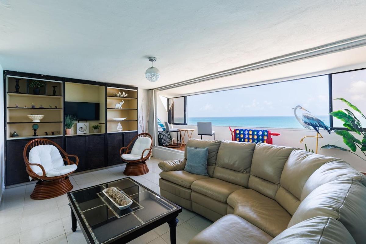 Isla Verde Oceanview 4BR with Beach Access view 4