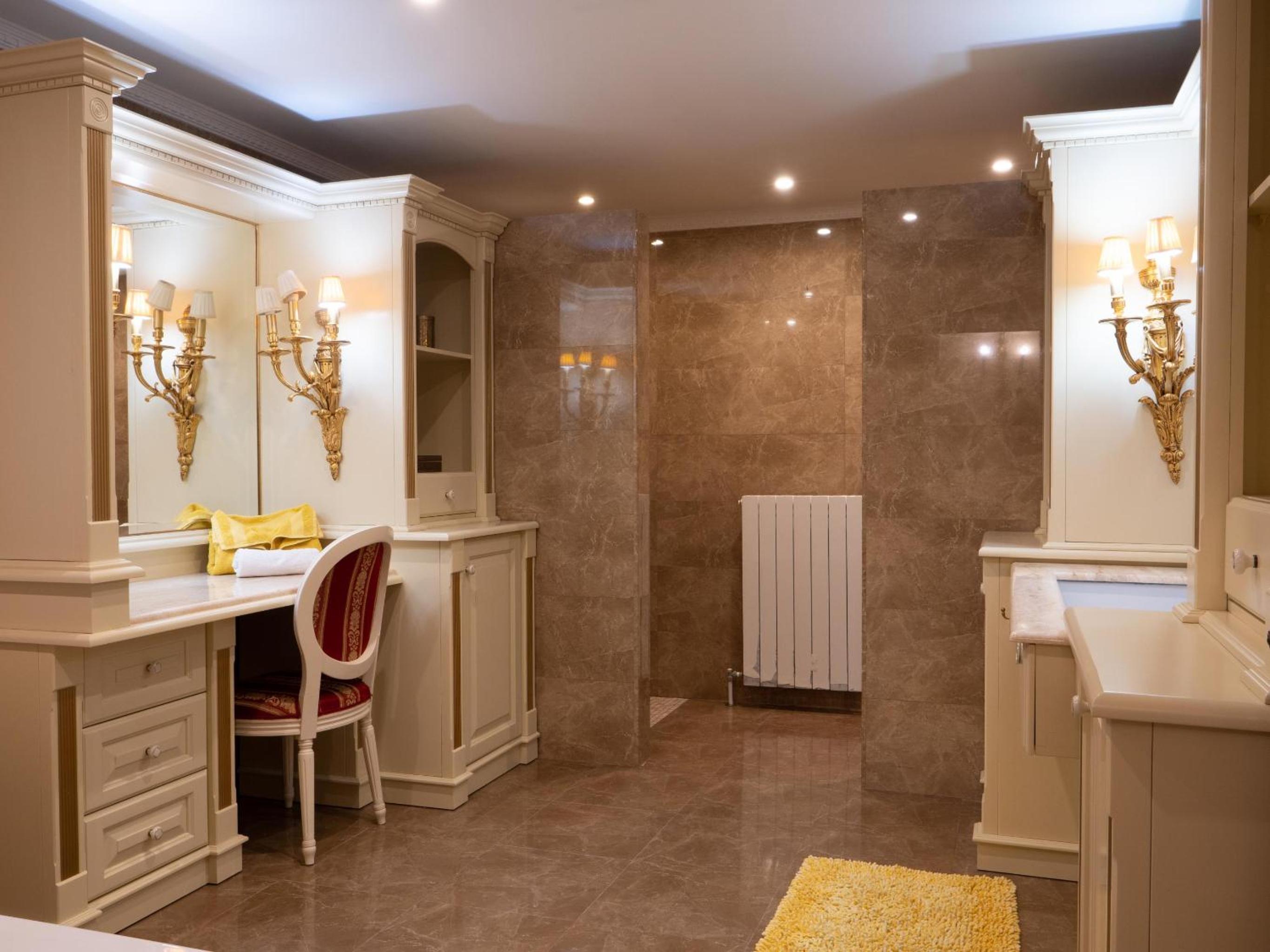 Villa Alexandra: Sea Views Pool Jacuzzi Sauna