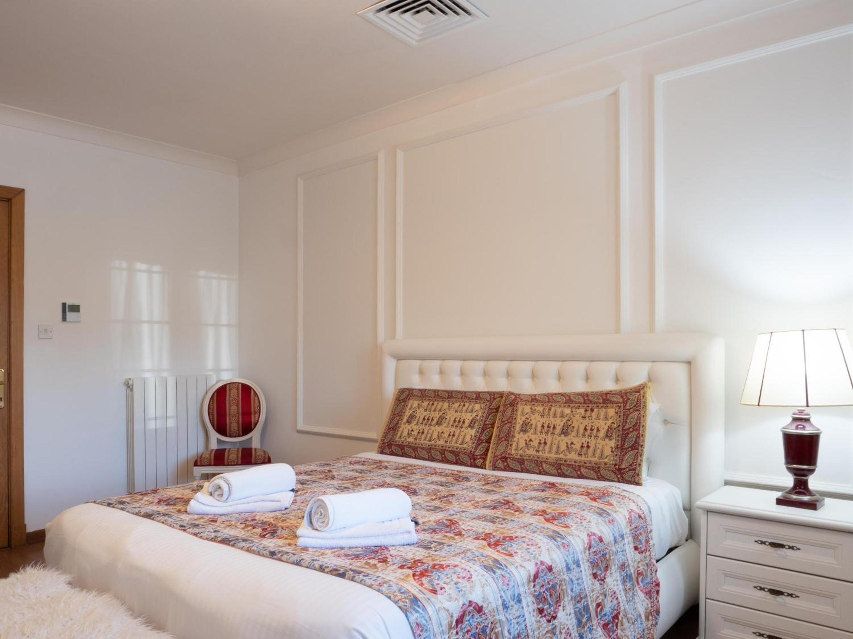 Villa Alexandra: Sea Views Pool Jacuzzi Sauna