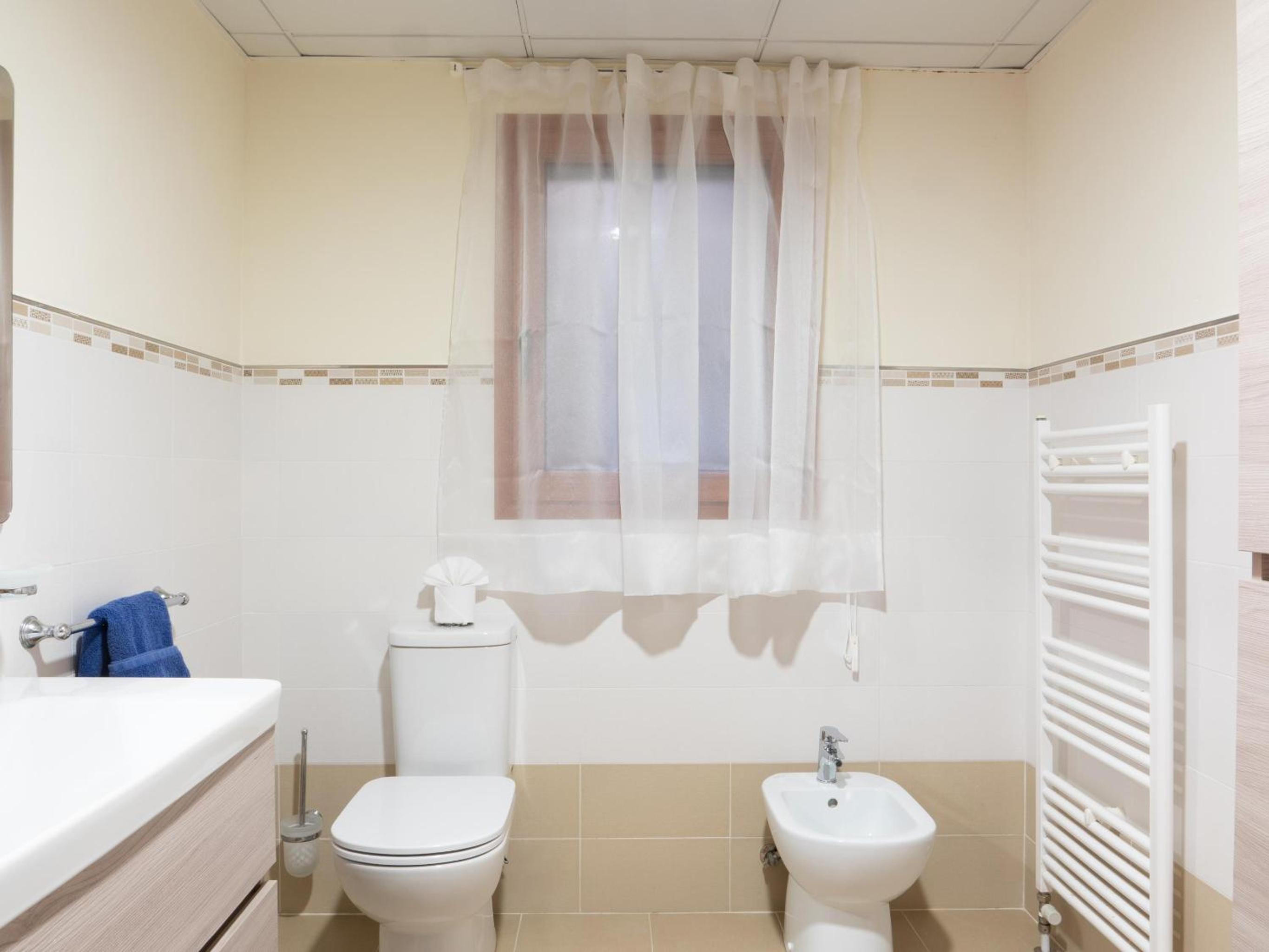 Villa Alexandra: Sea Views Pool Jacuzzi Sauna