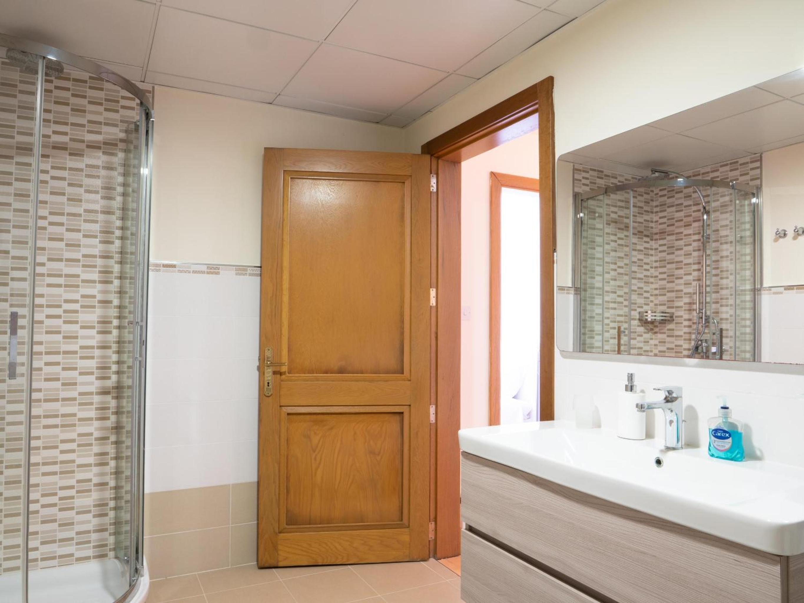 Villa Alexandra: Sea Views Pool Jacuzzi Sauna