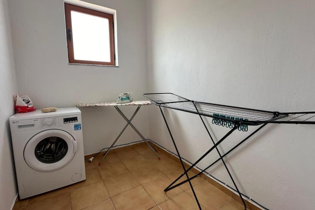 Art's Apartment