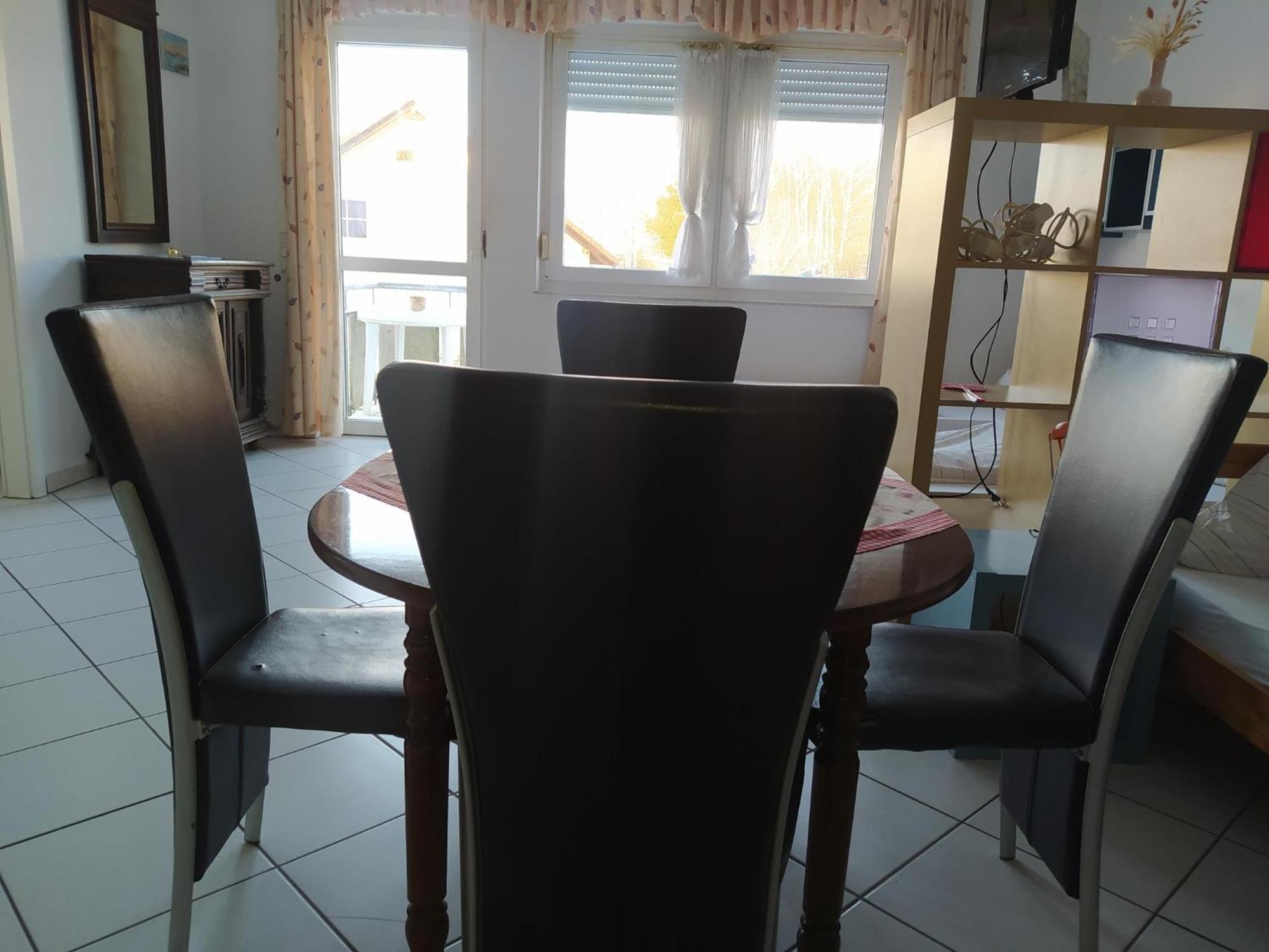 Möblierte Wohnung für 4 Personen - KMK Monteure