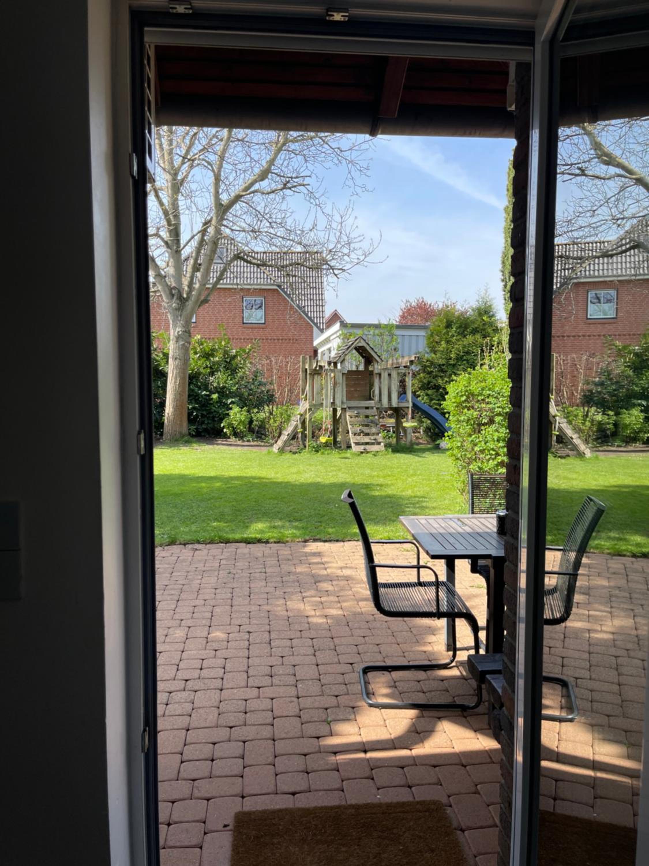 Modern House Gehrden auf 2 Etagen, Nice Garten, Barbecue, Contactless Check-in, free parking