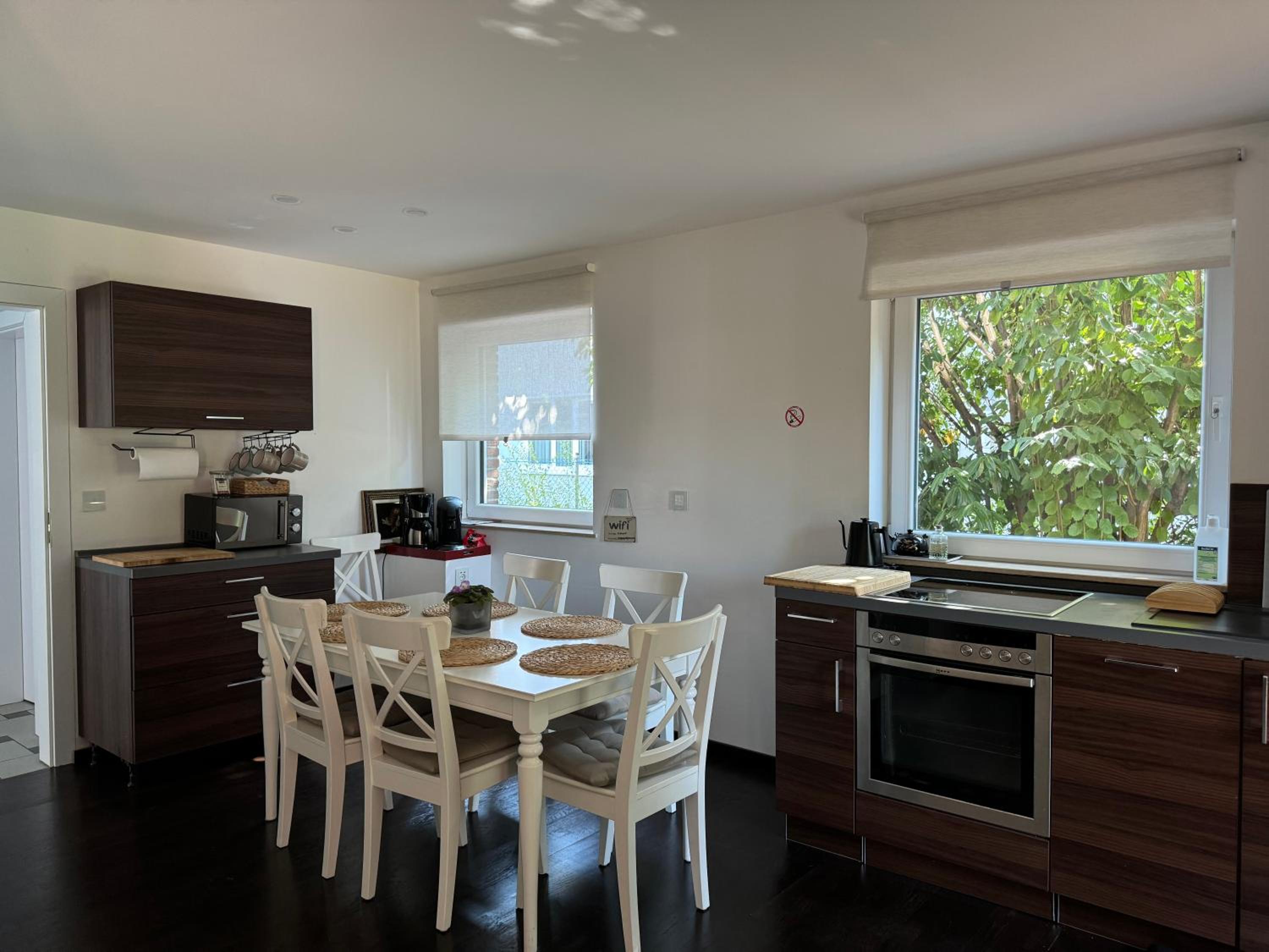 Modern House Gehrden auf 2 Etagen, Nice Garten, Barbecue, Contactless Check-in, free parking