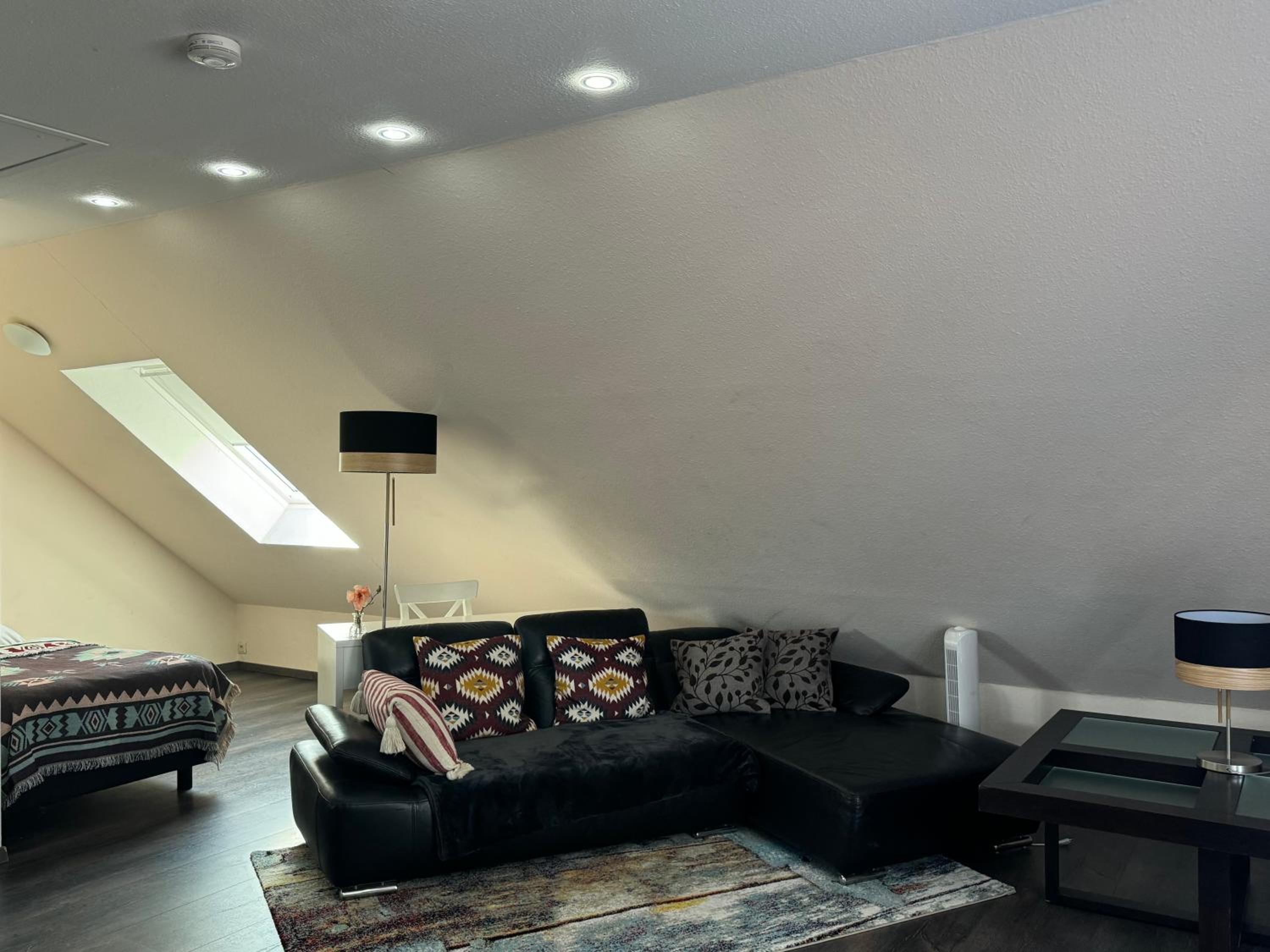 Modern House Gehrden auf 2 Etagen, Nice Garten, Barbecue, Contactless Check-in, free parking