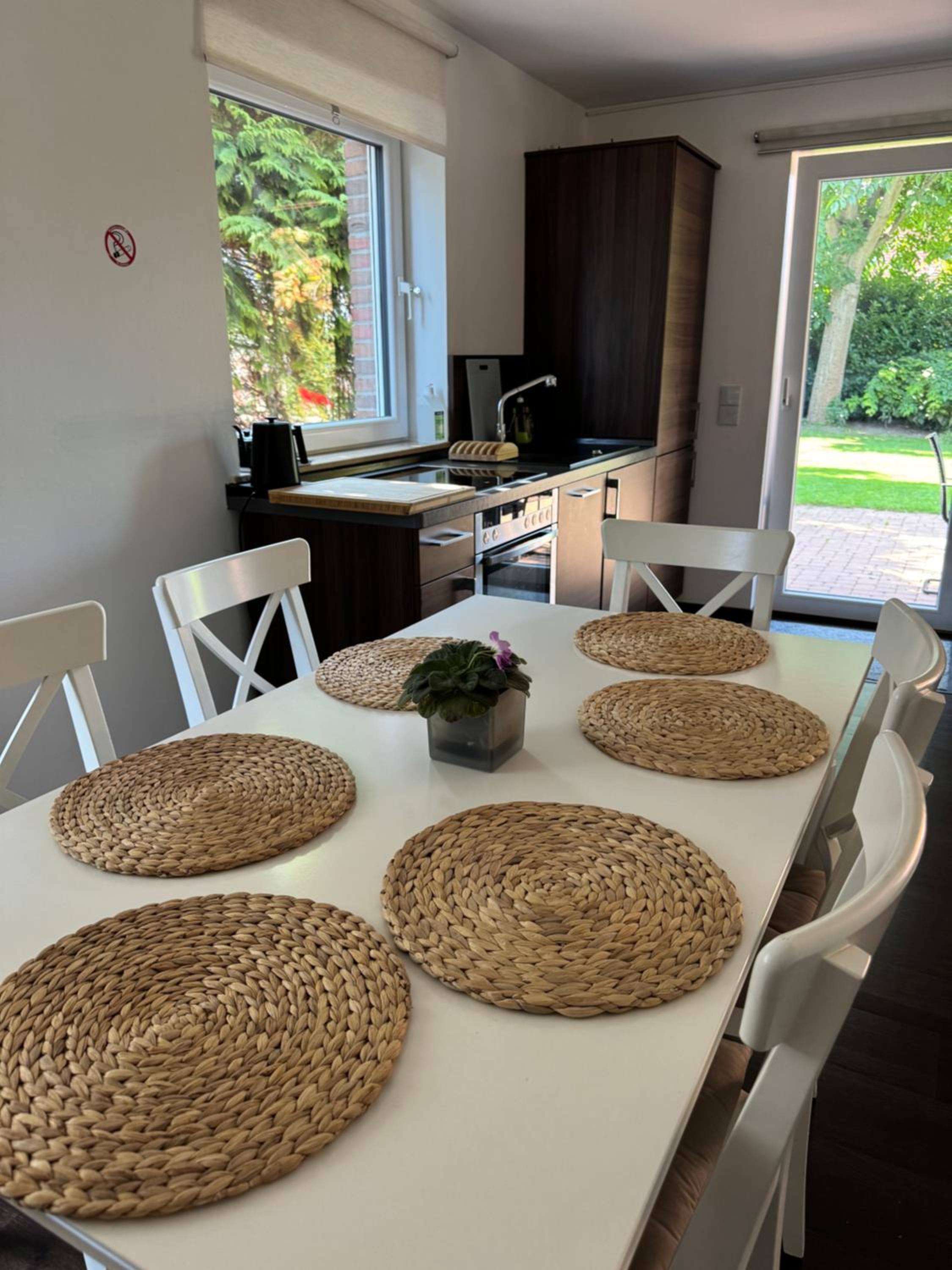 Modern House Gehrden auf 2 Etagen, Nice Garten, Barbecue, Contactless Check-in, free parking