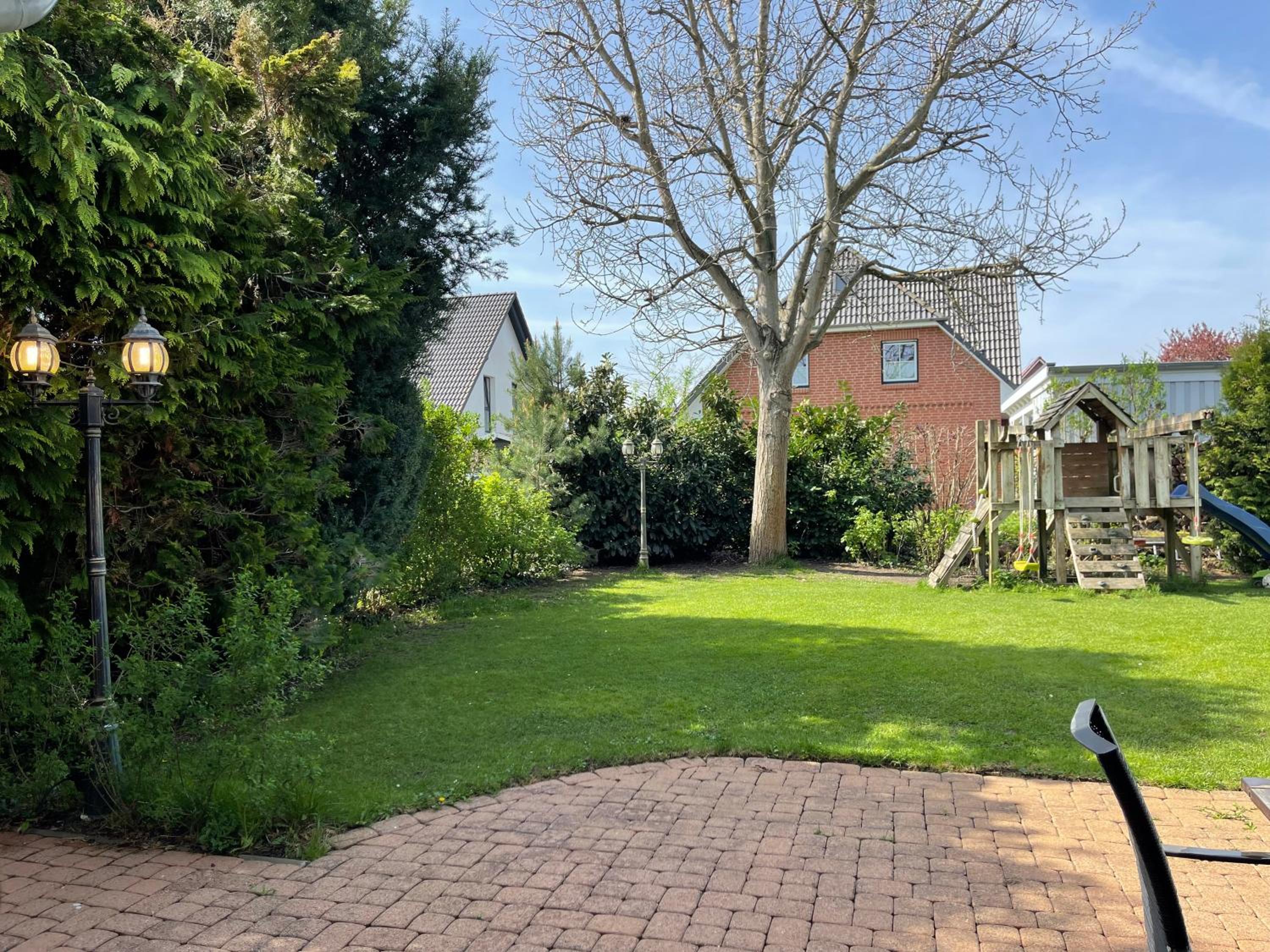 Modern House Gehrden auf 2 Etagen, Nice Garten, Barbecue, Contactless Check-in, free parking