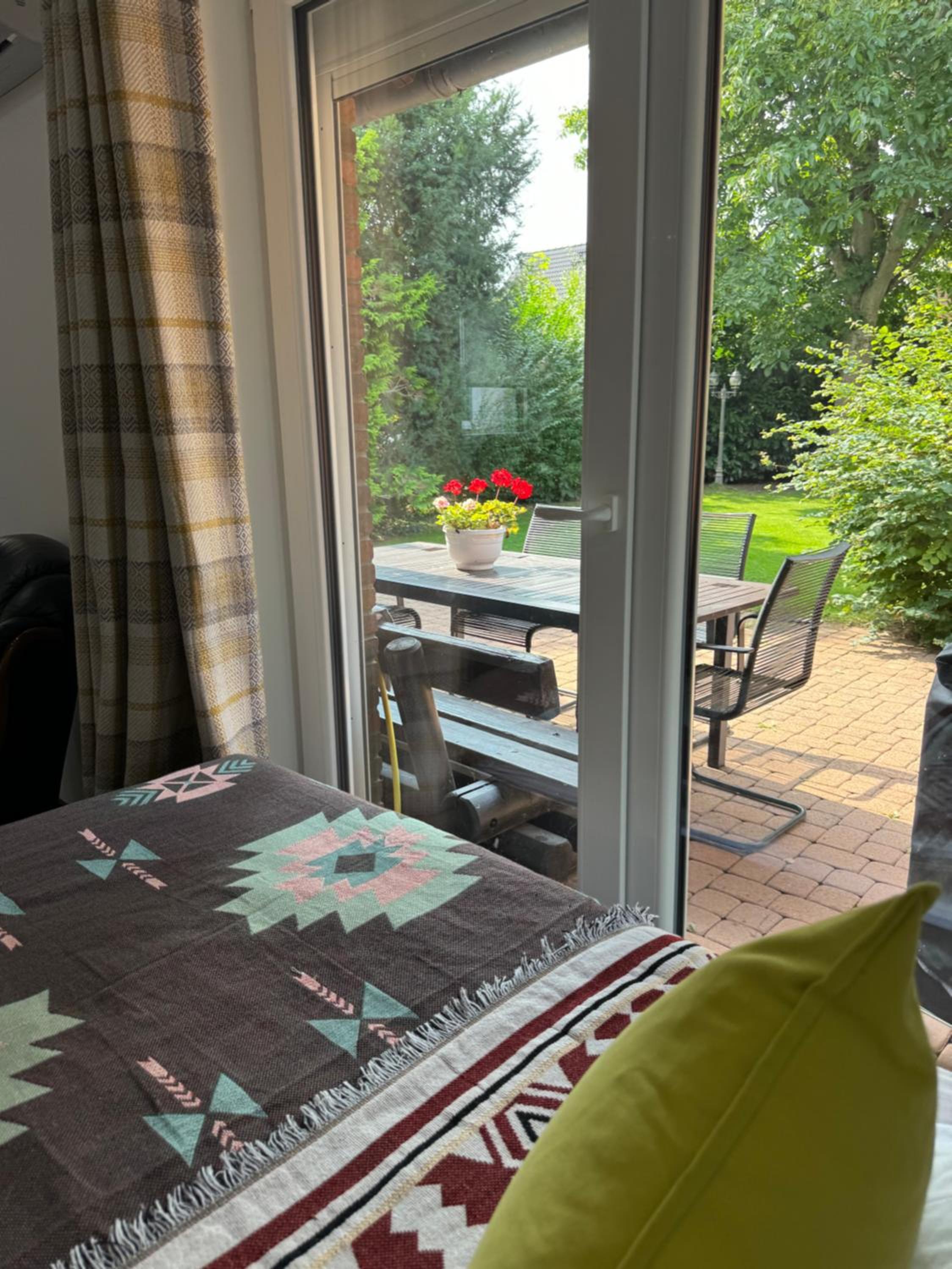 Modern House Gehrden auf 2 Etagen, Nice Garten, Barbecue, Contactless Check-in, free parking