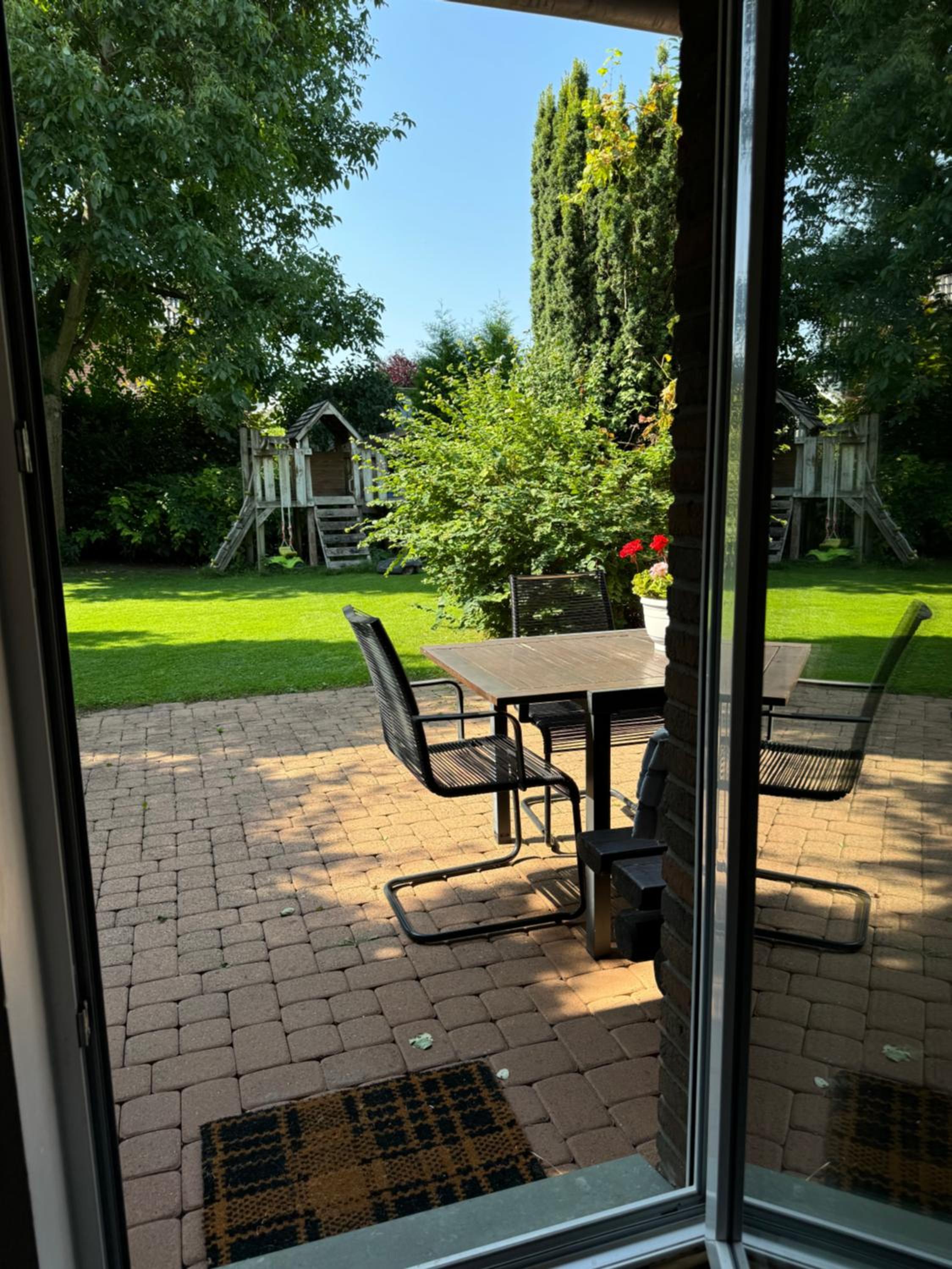 Modern House Gehrden auf 2 Etagen, Nice Garten, Barbecue, Contactless Check-in, free parking