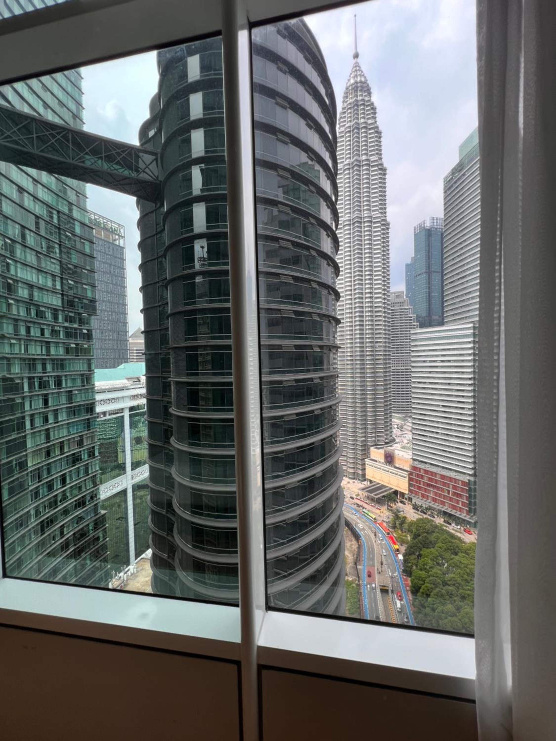 Sky Suites at KLCC by Mitstay