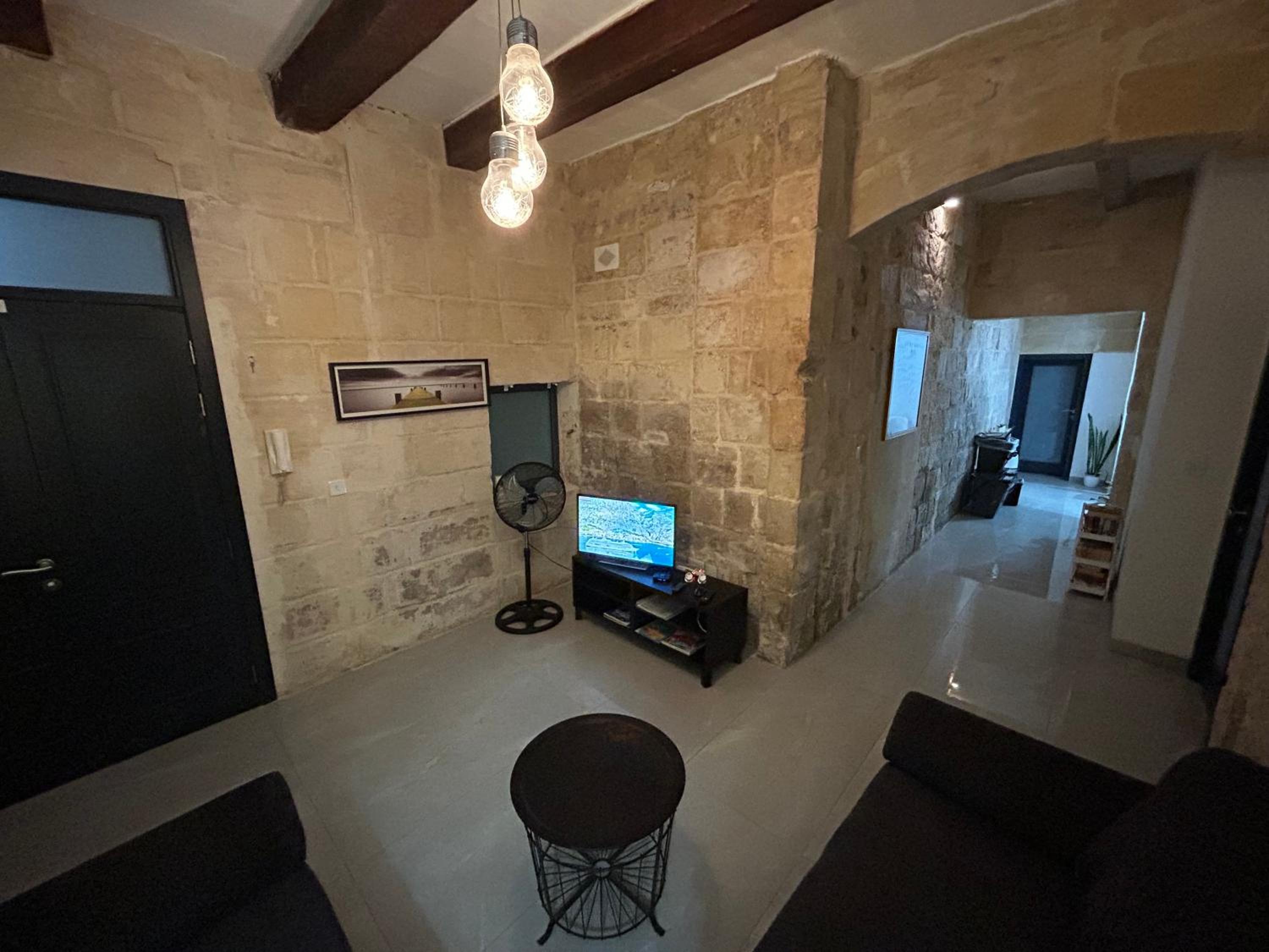 Floriana Two bedroom unit set in an old condominium