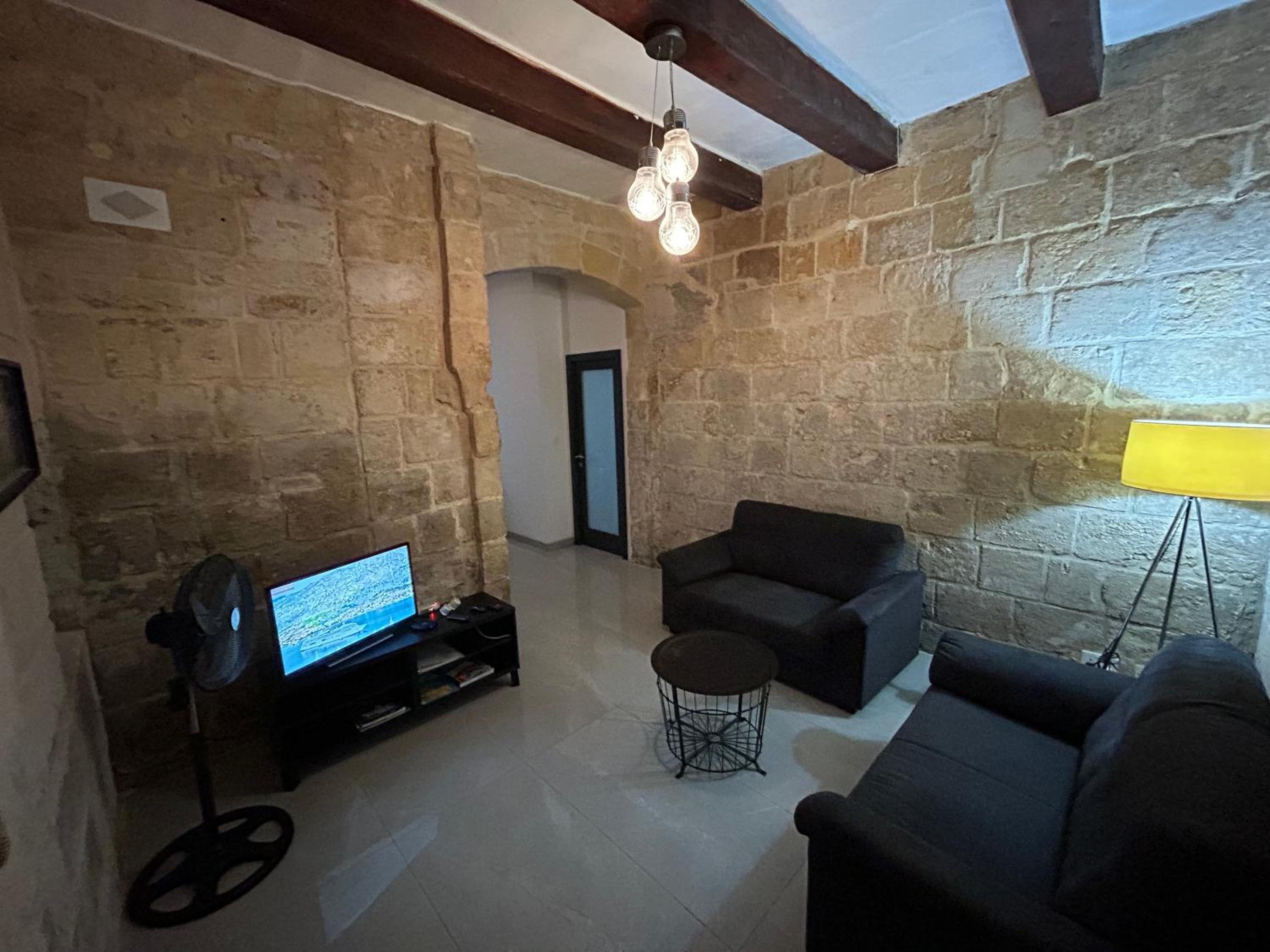 Floriana Two bedroom unit set in an old condominium