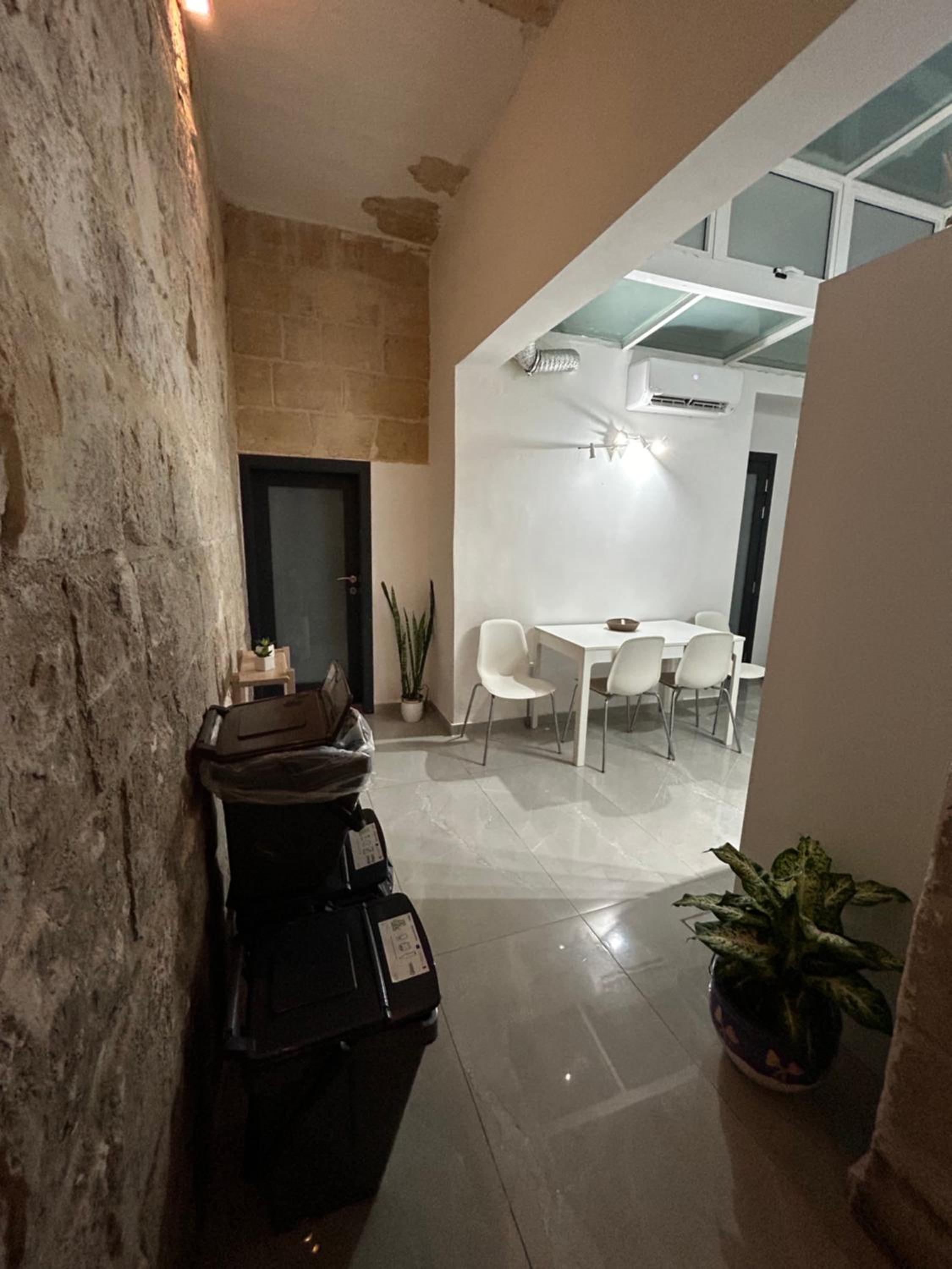 Floriana Two bedroom unit set in an old condominium