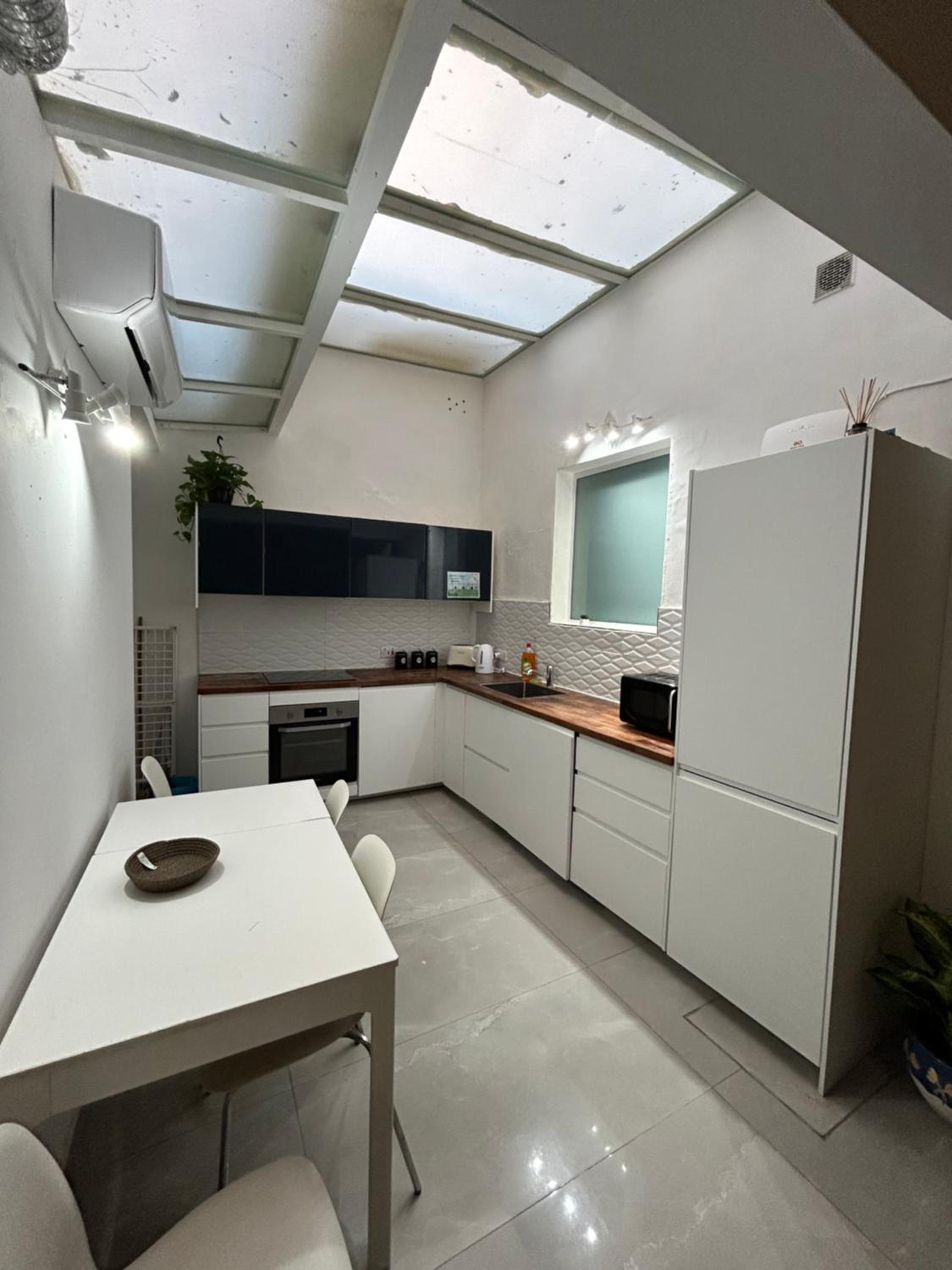 Floriana Two bedroom unit set in an old condominium