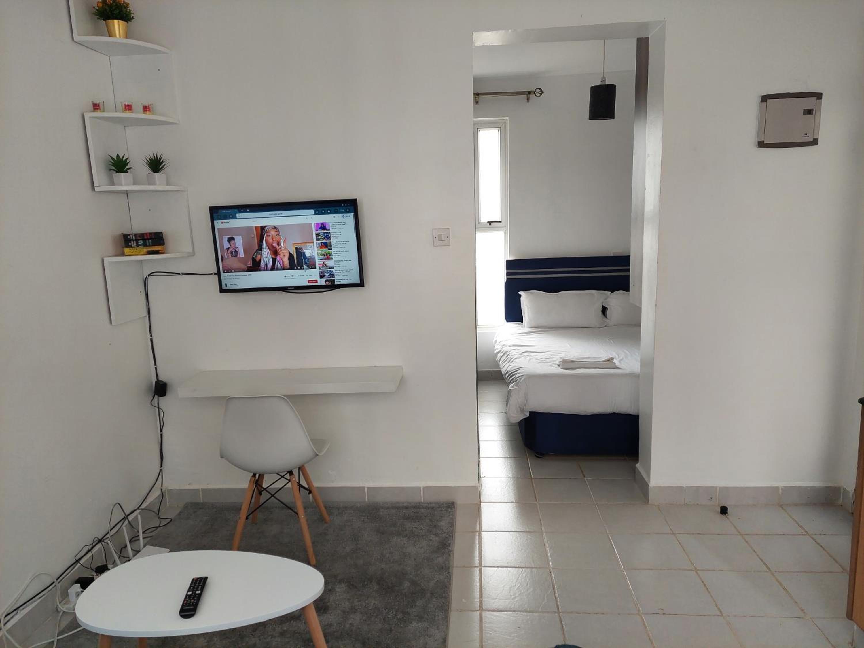 Cozy Studio with a Swimming Pool