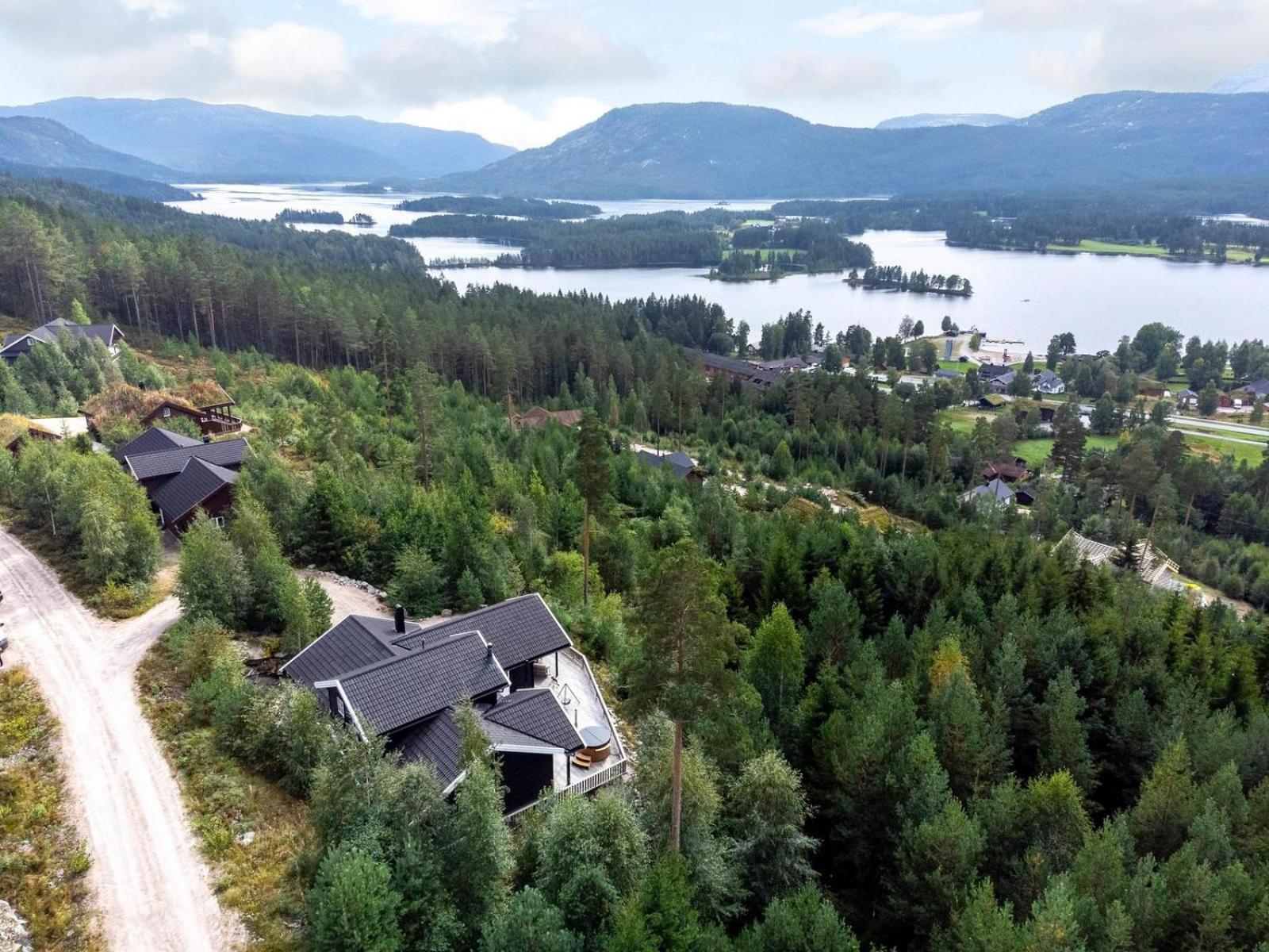 Verhøf Hytte - 9p - With Sauna & Hot Tub view 4