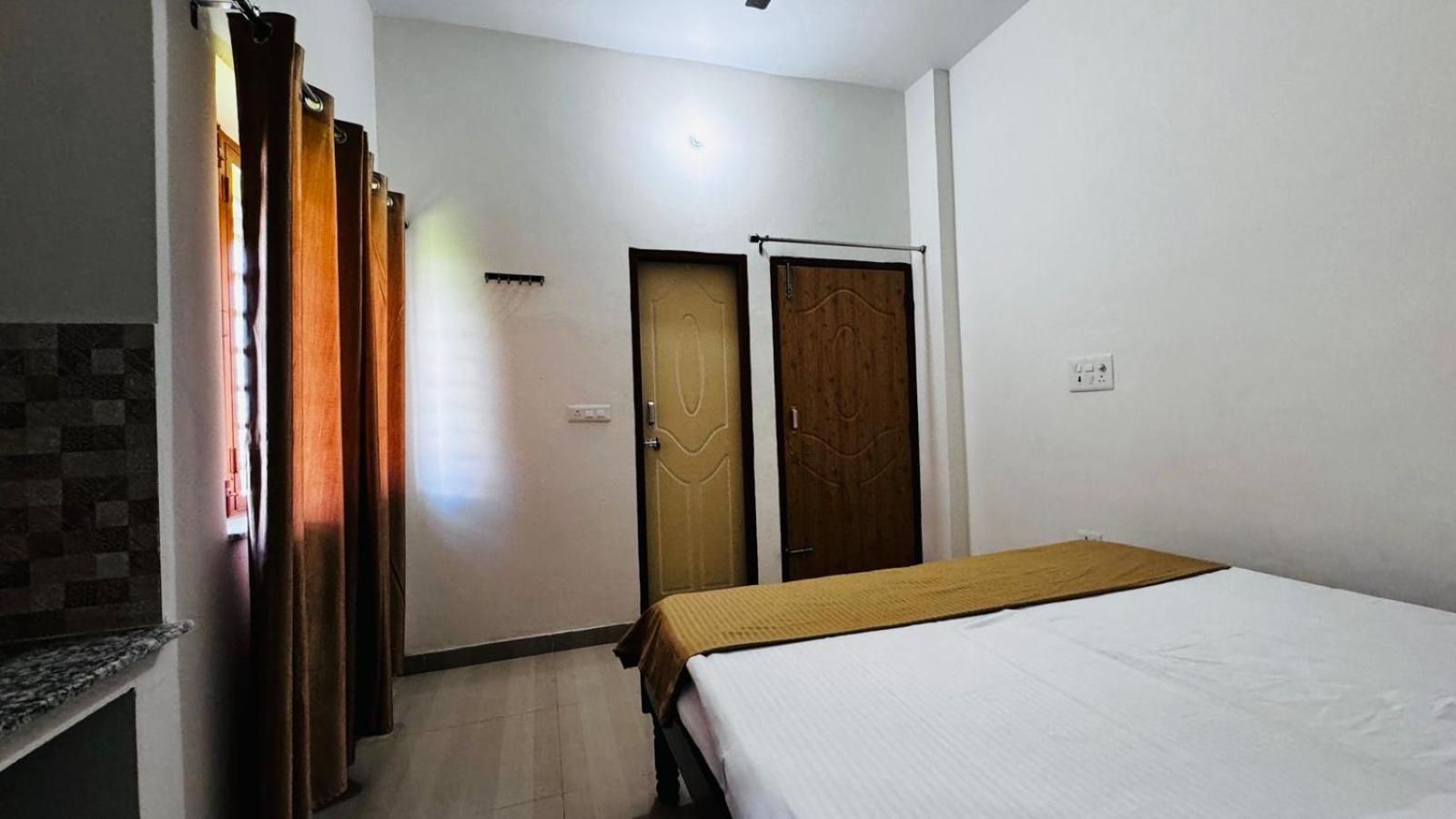 Gopinath Guest House