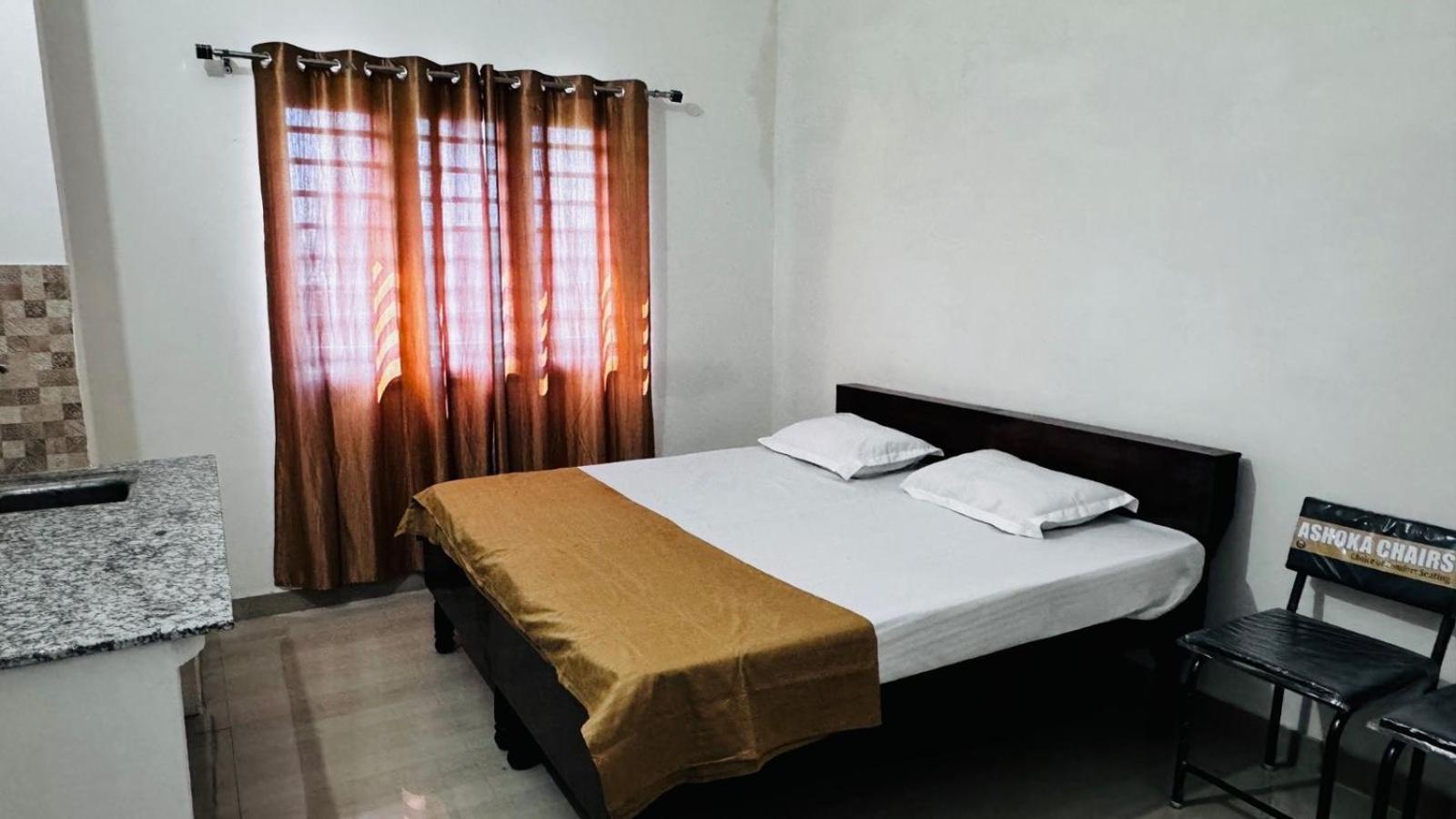 Gopinath Guest House