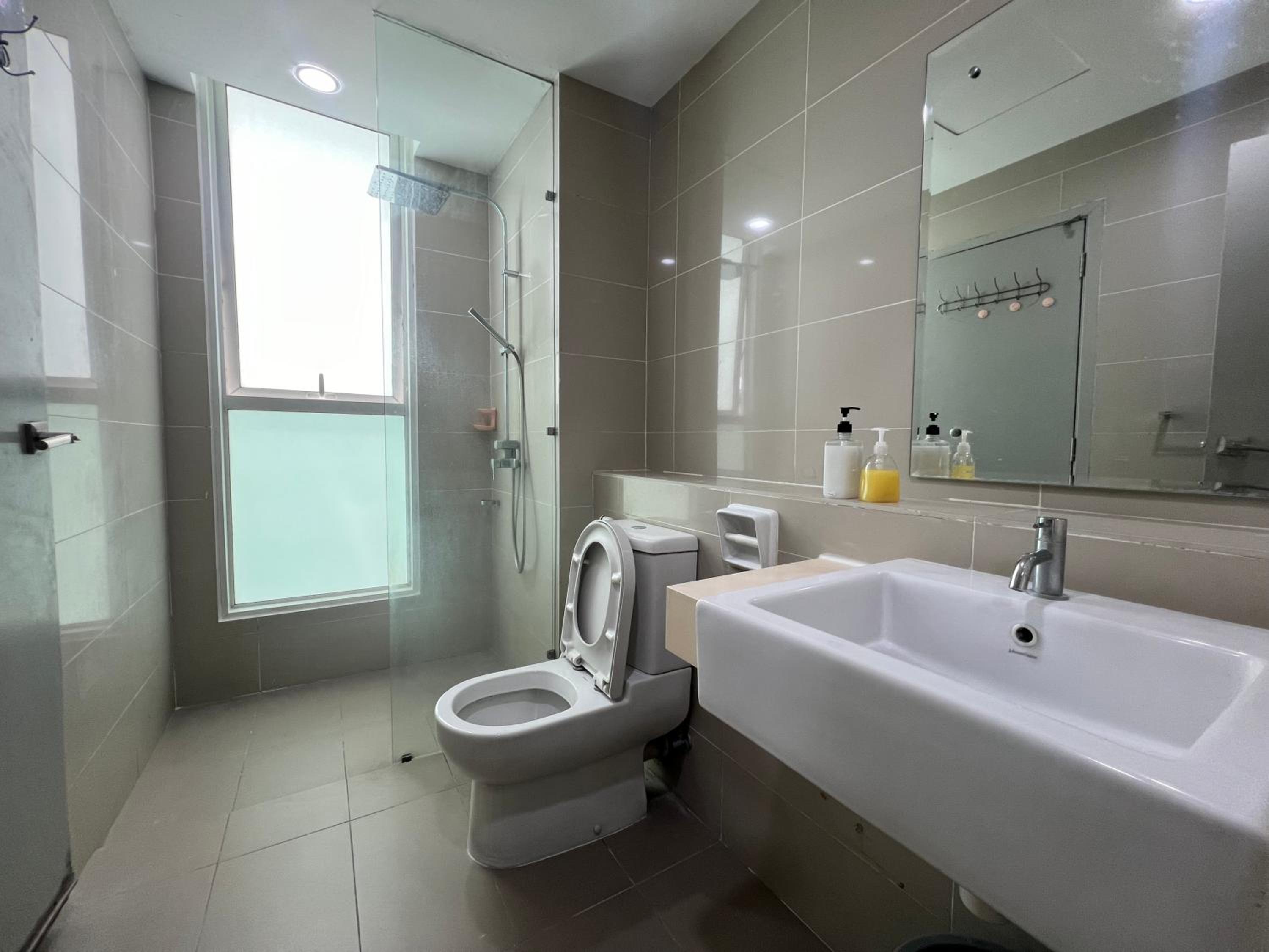 Sutera Avenue KK Infinity Pool 10 mins to Airport 10 mins to Jetty LSS HomeStay photo 7