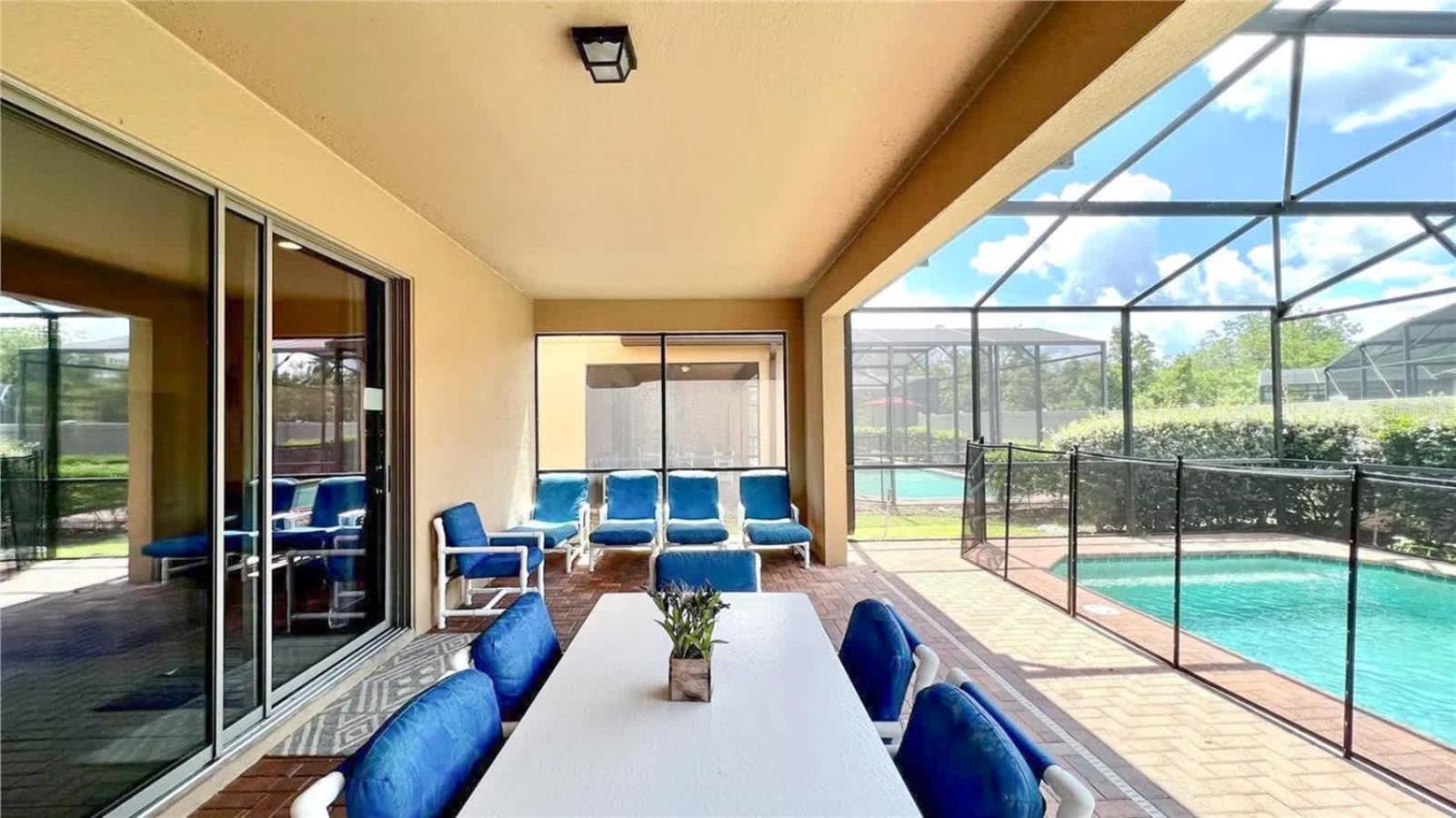 Upstay Renovated 9 Bedroom Home with Movie Theater & Games Room view 3