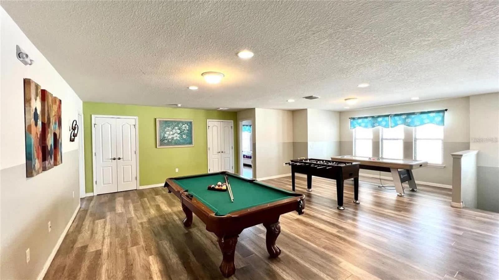 Upstay Renovated 9 Bedroom Home with Movie Theater & Games Room view 4