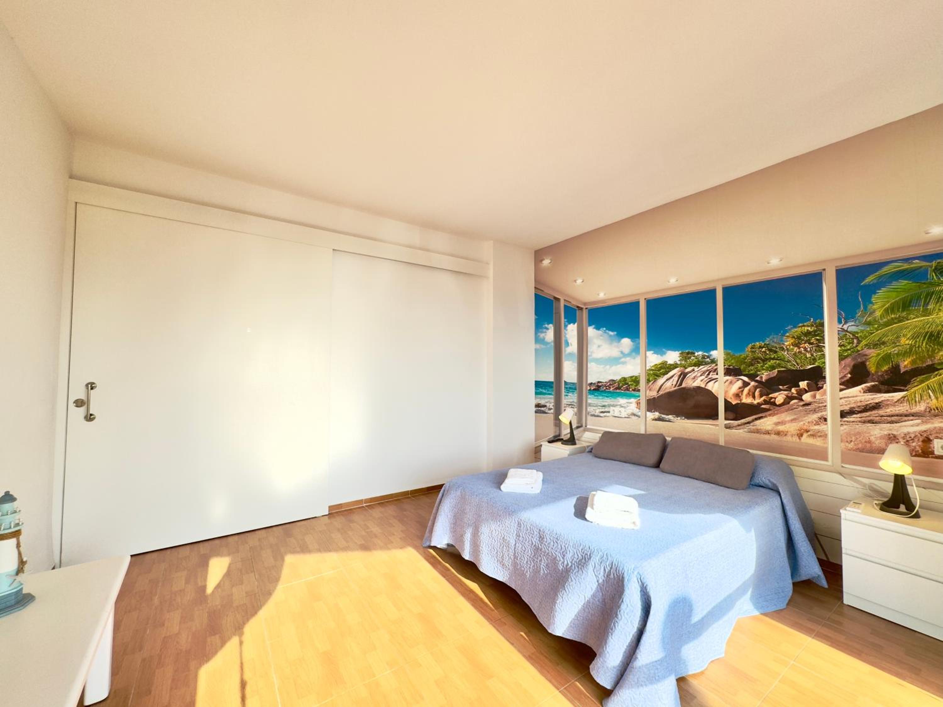 Apartamento vistas al mar y piscina Benalmádena
