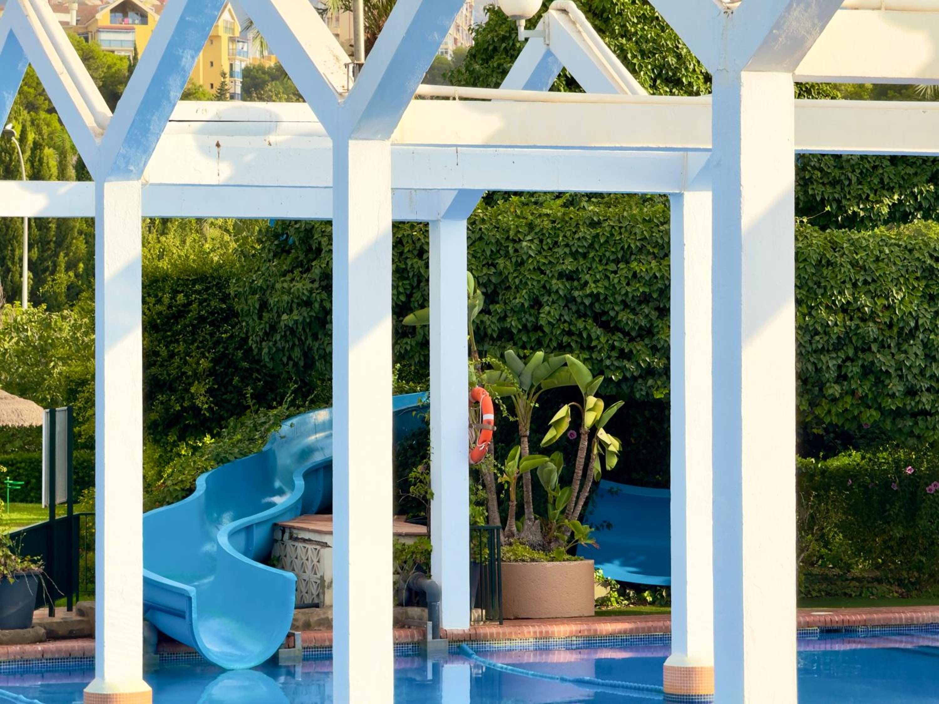 Apartamento vistas al mar y piscina Benalmádena