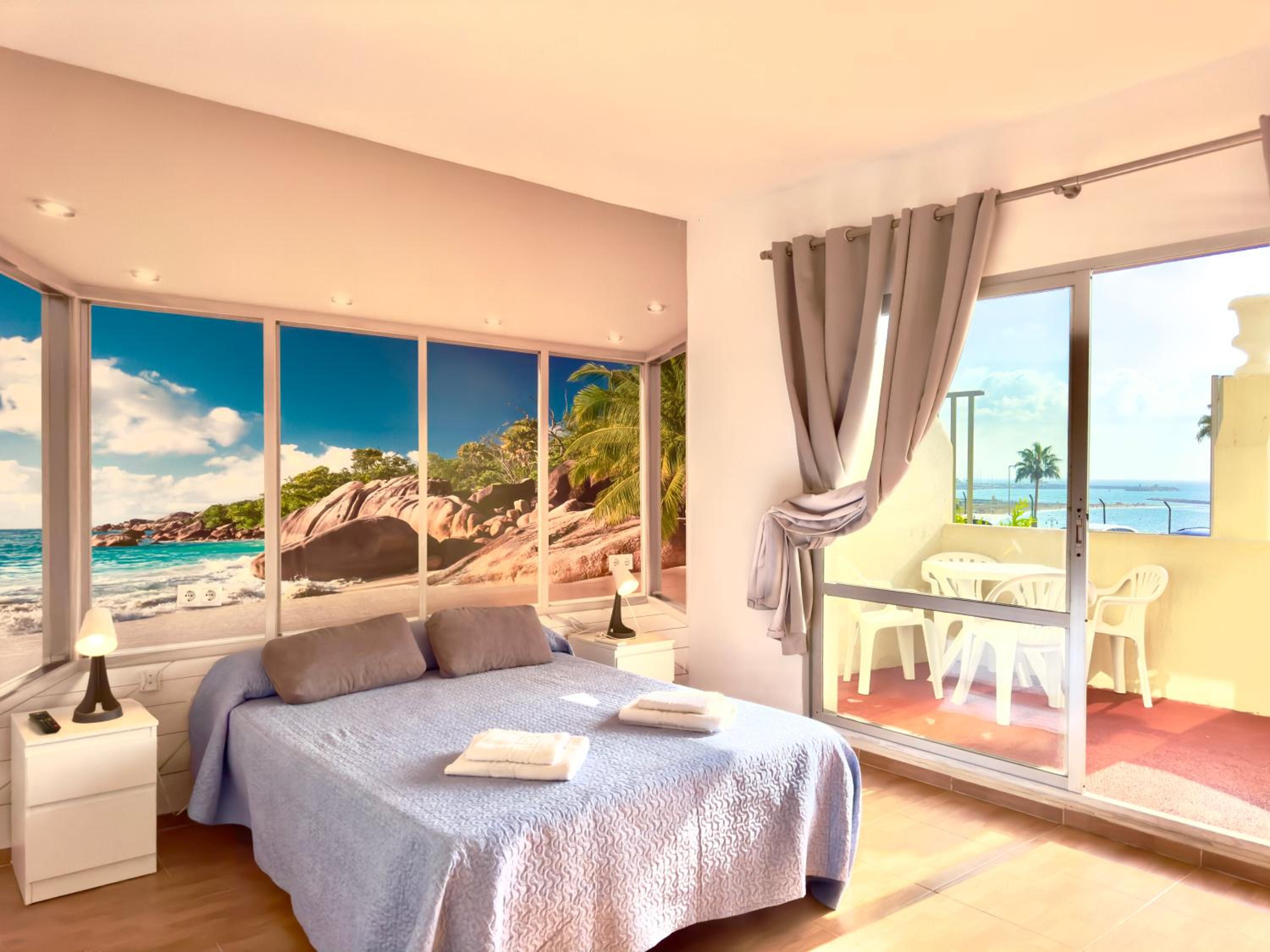 Apartamento vistas al mar y piscina Benalmádena