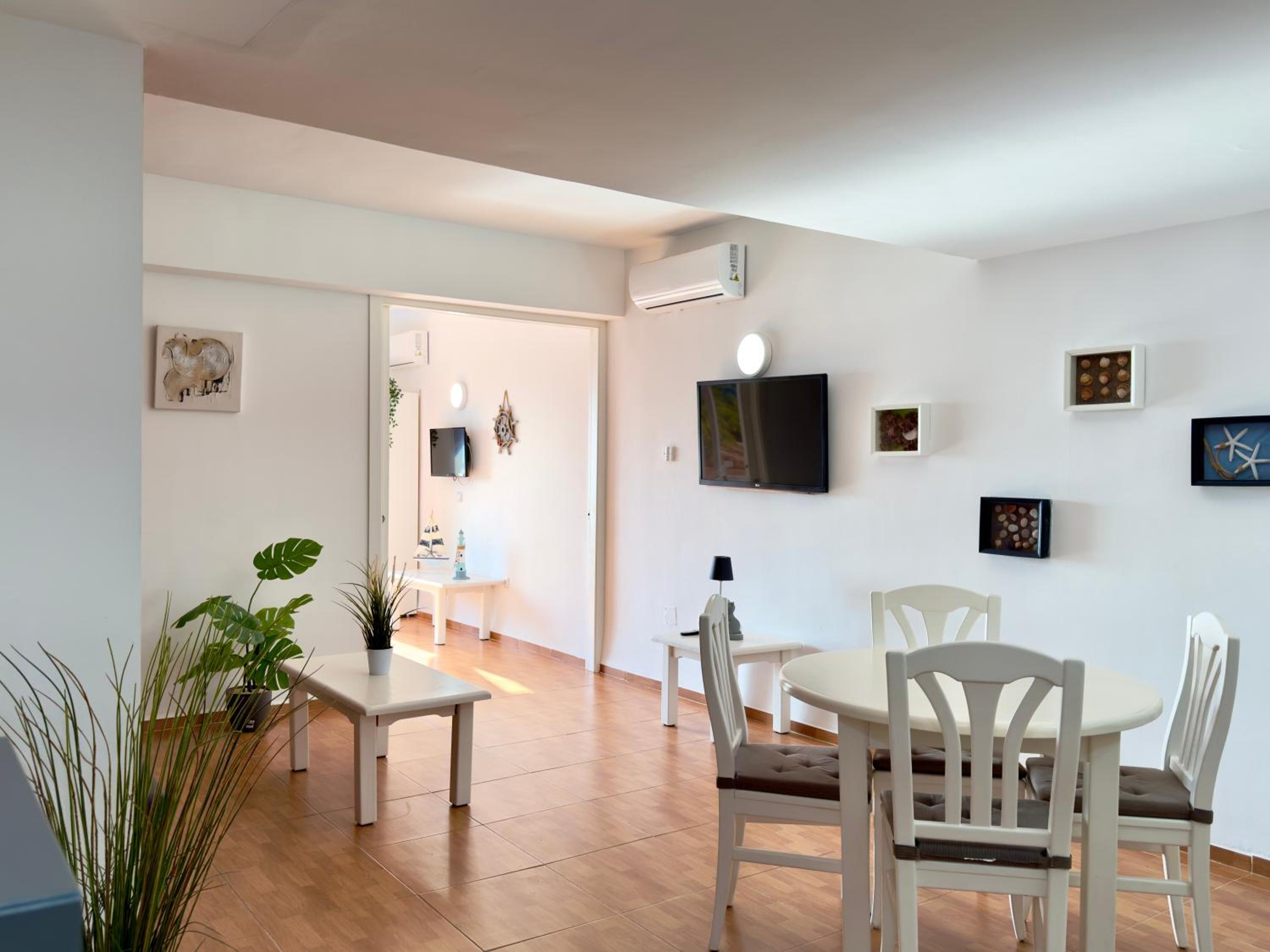 Apartamento vistas al mar y piscina Benalmádena