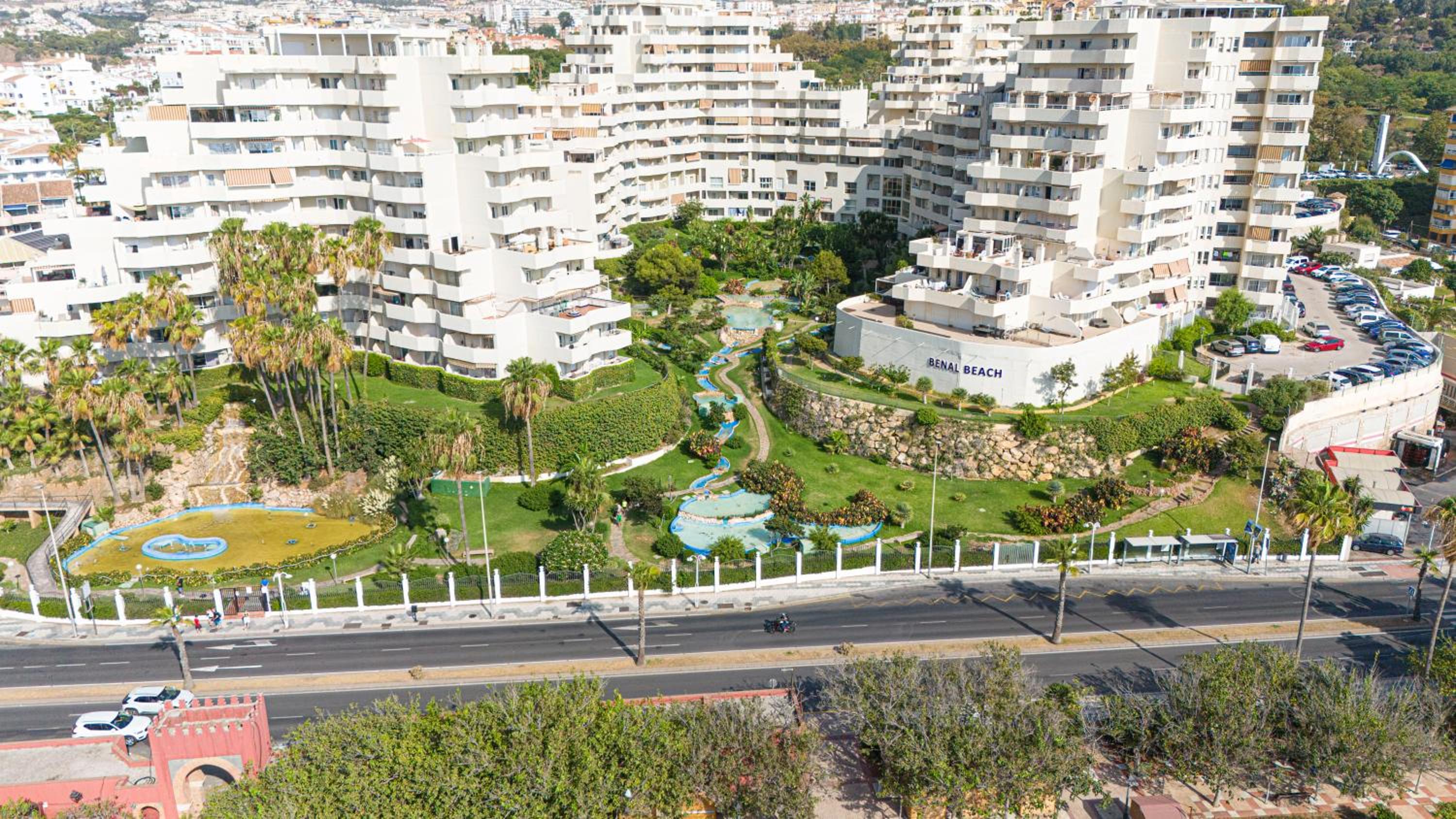 Apartamento vistas al mar y piscina Benalmádena
