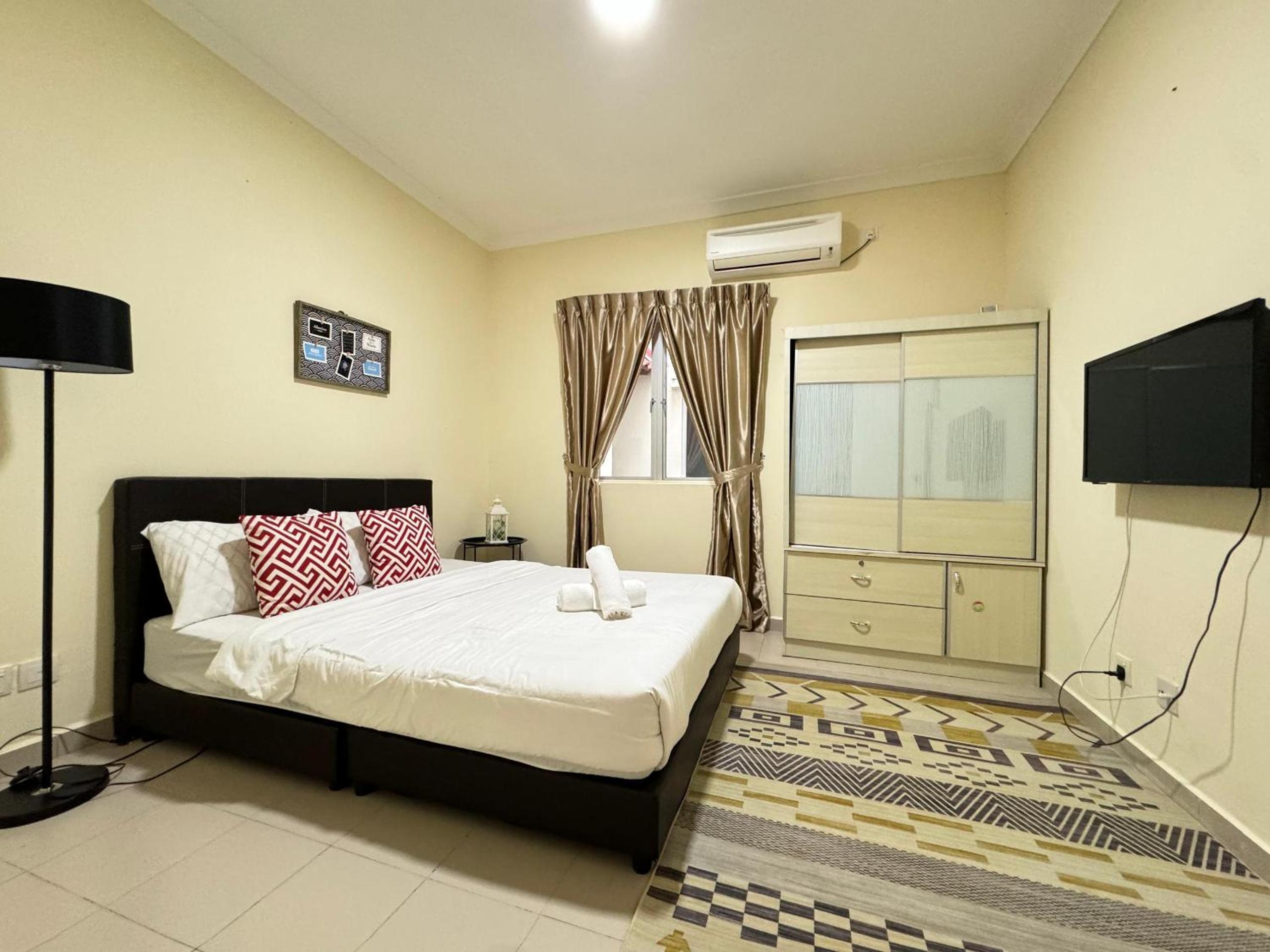 Desaru Beach Resort Family Suite 5GWifiNetFlix D3A13 photo 8
