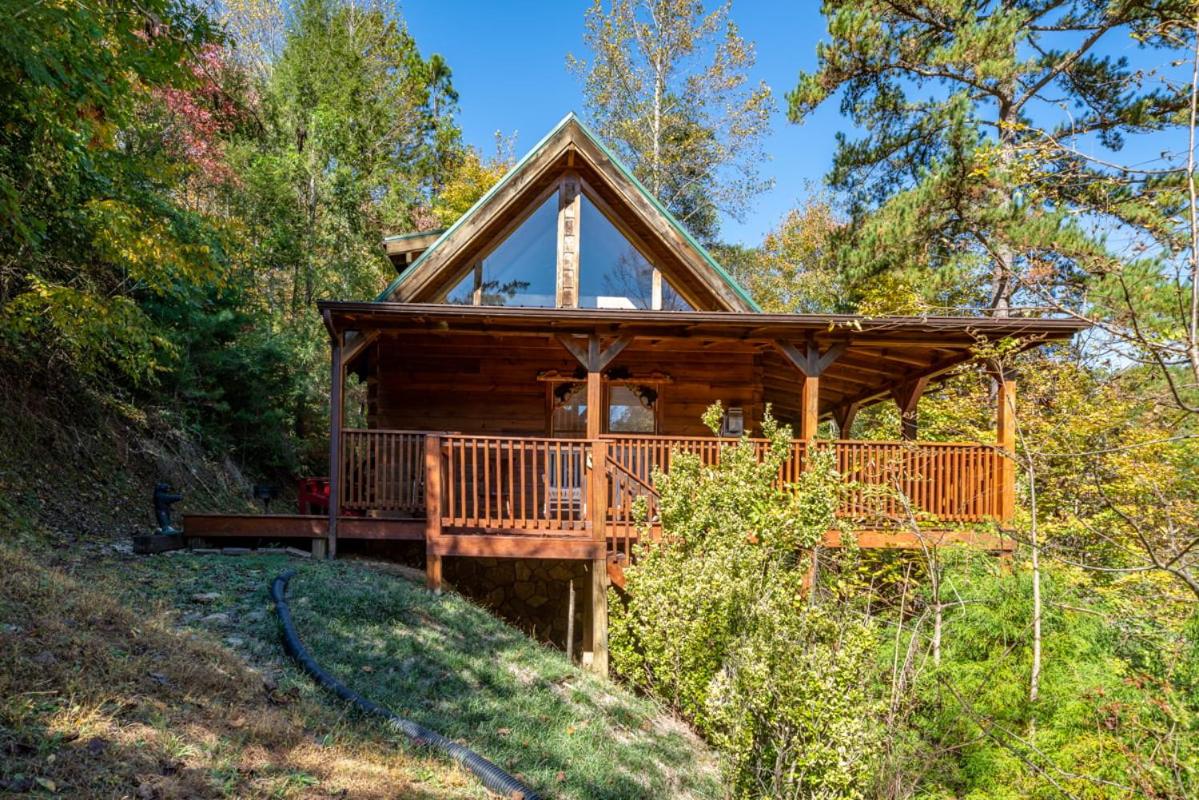Scooter Bears Den Cozy 2BR Gatlinburg view 3