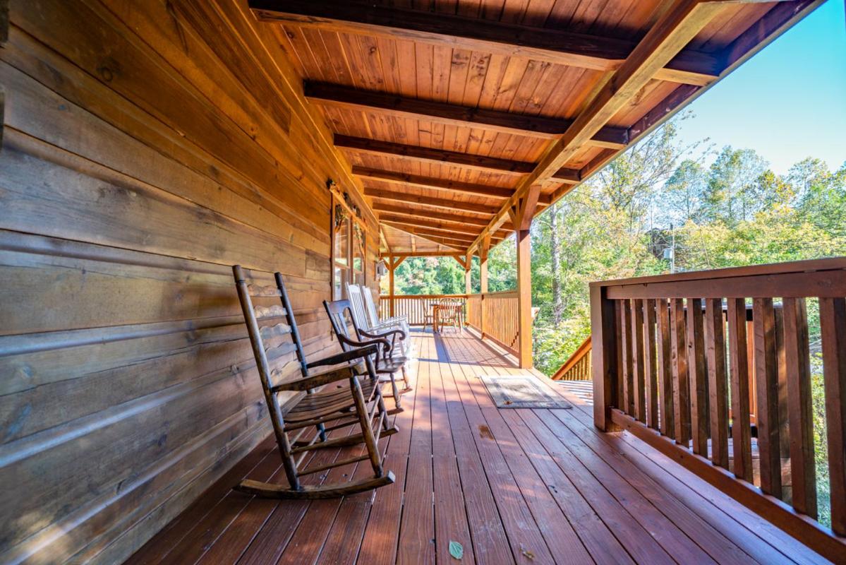 Scooter Bears Den Cozy 2BR Gatlinburg view 4