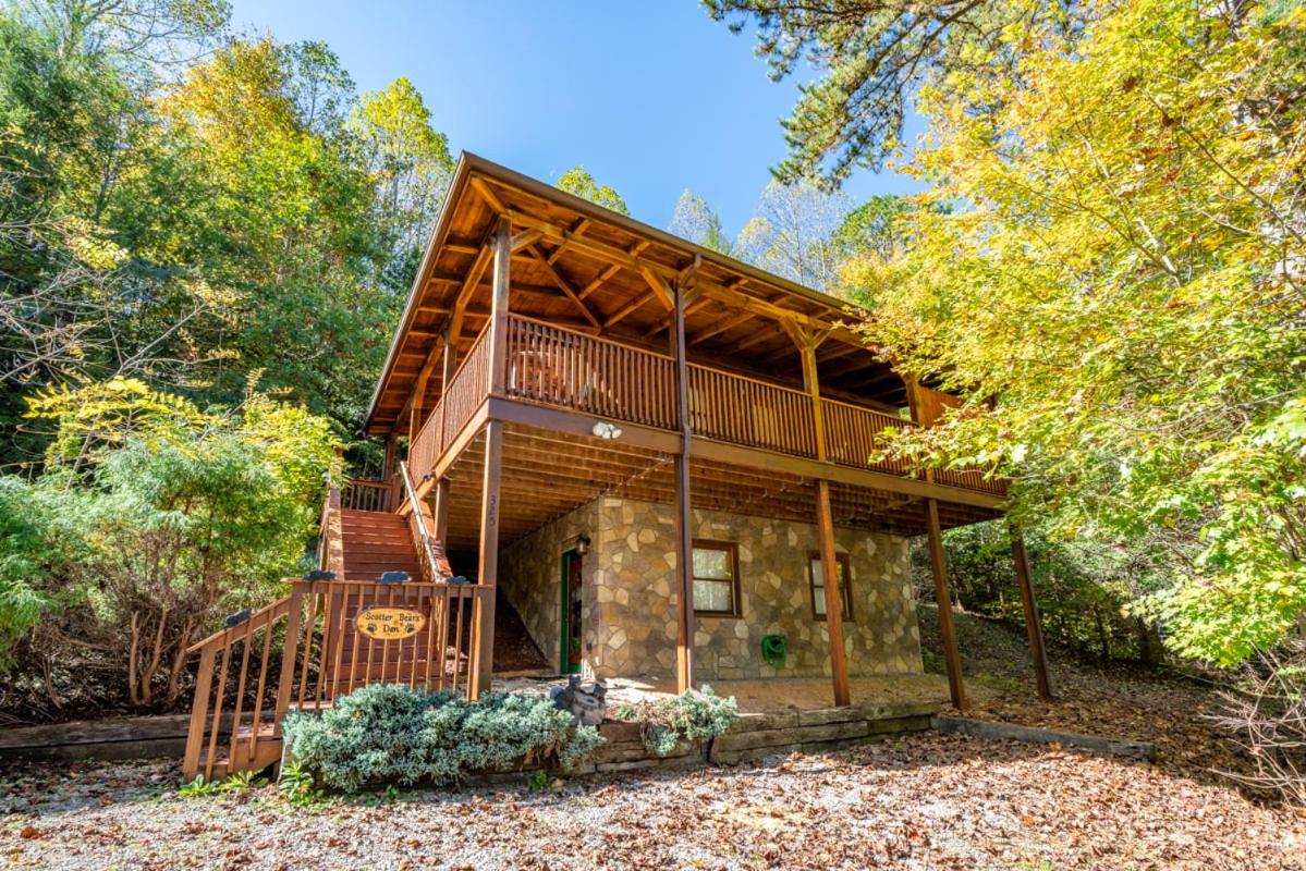 Scooter Bears Den Cozy 2BR Gatlinburg view 5