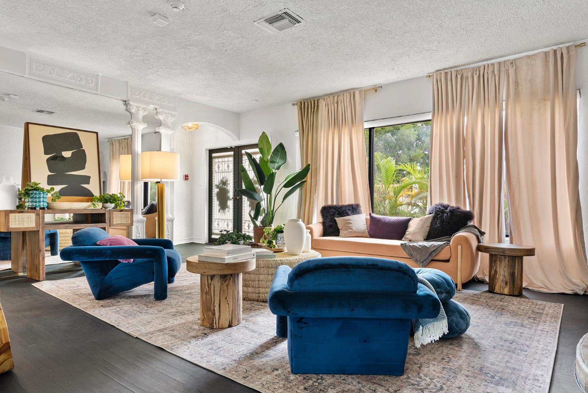 lounge