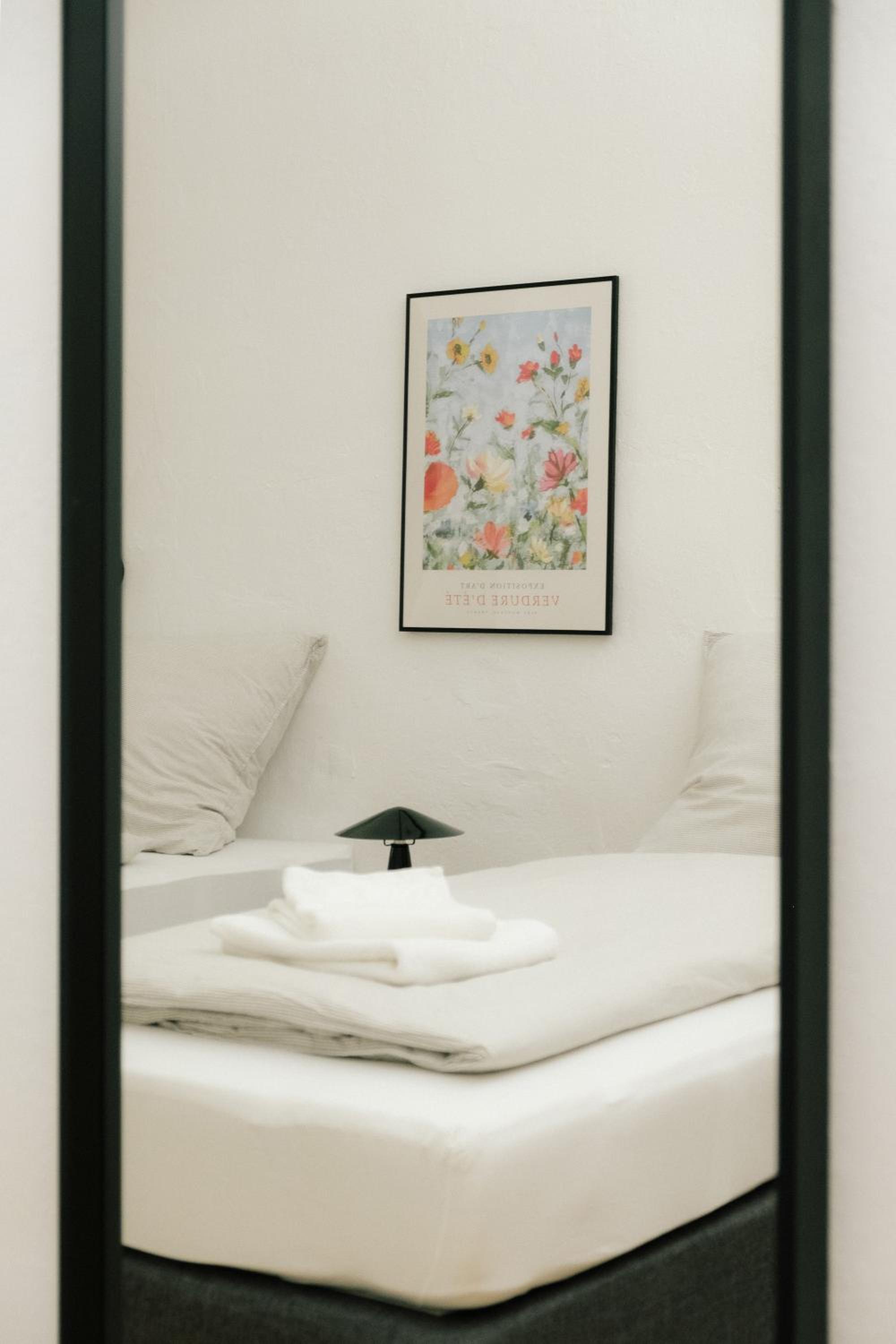 Spacious 3BR Apartment at Schillerkiez - Groups & Families