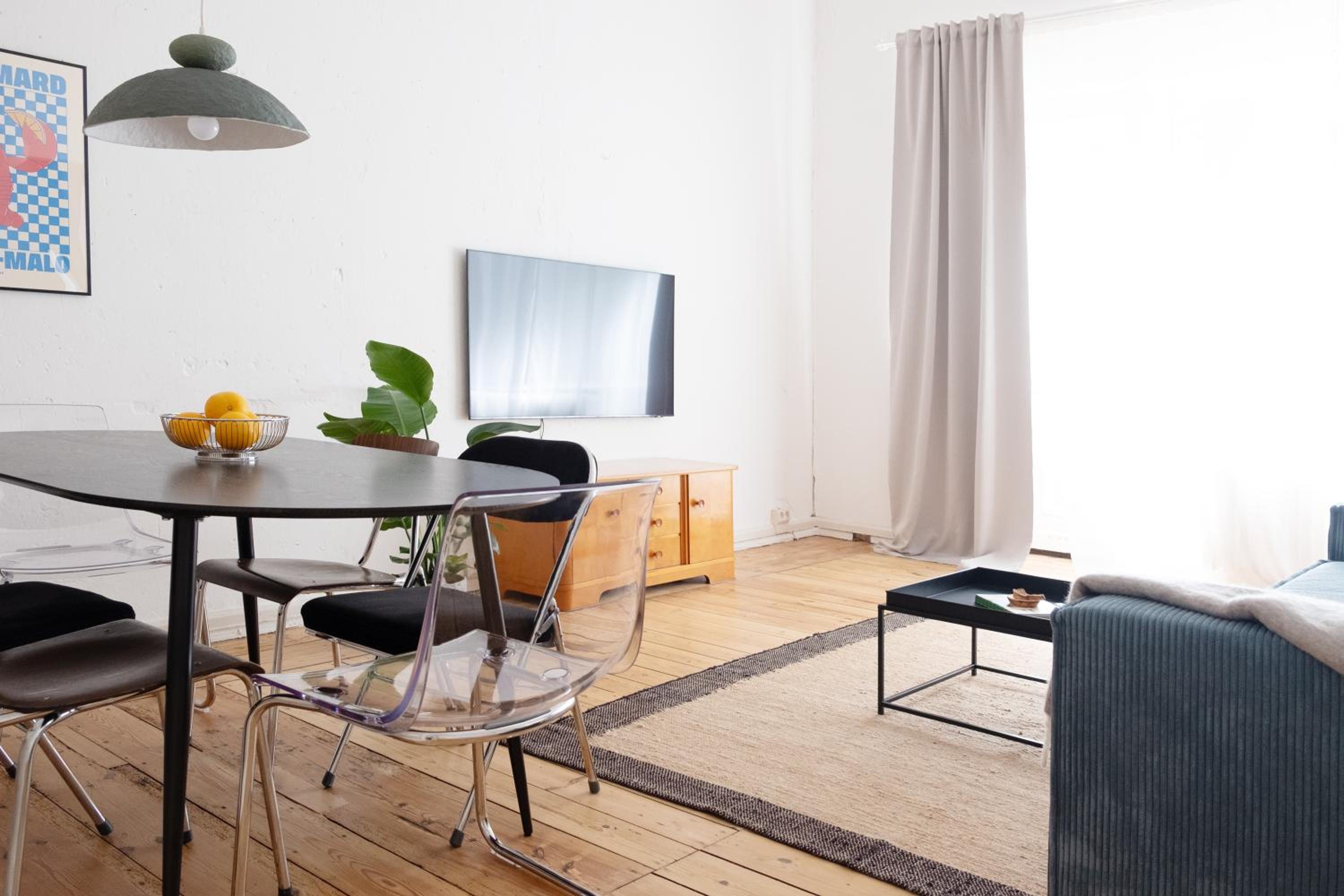 Spacious 3BR Apartment at Schillerkiez - Groups & Families