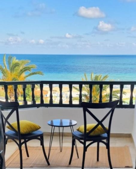 Splendid Beach View Apartment