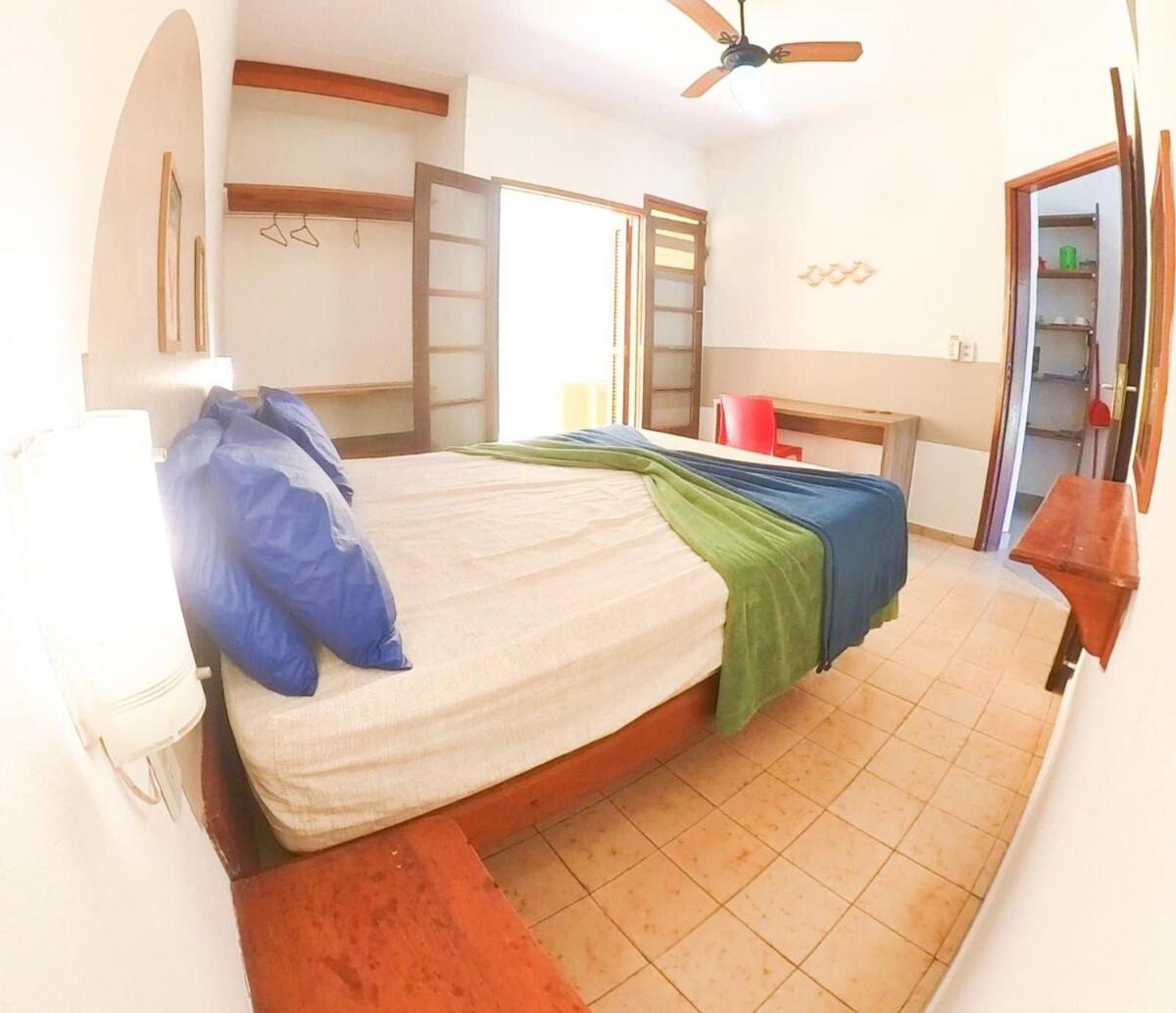 Flat perto de 3 praias com vaga e cozinha completa