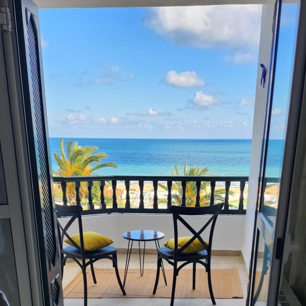 Splendid Beach View Apartment