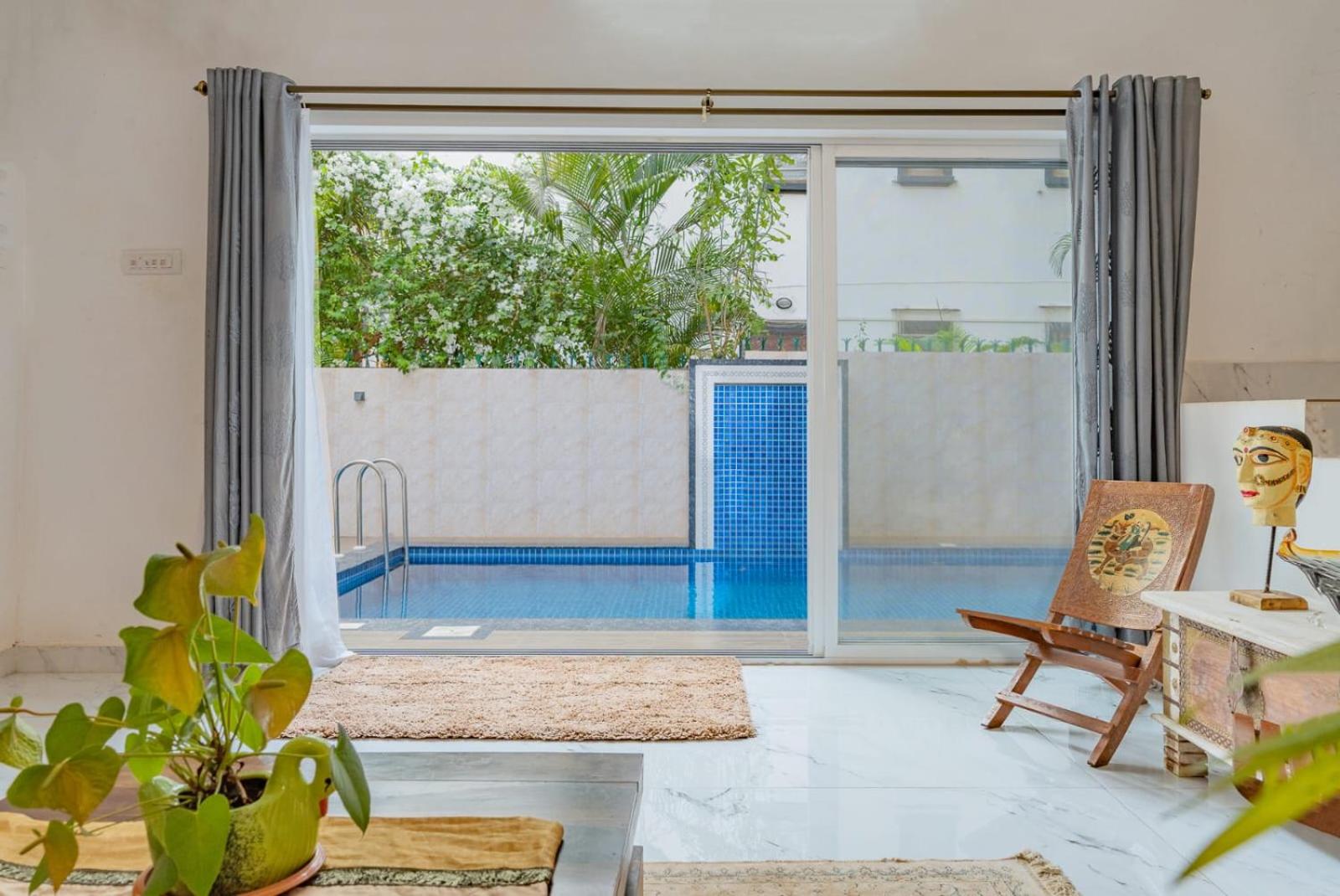 White Villa - 4 BHK Luxury Villa with Private Pool, Guirim, Baga, Anjuna Beaches view 3