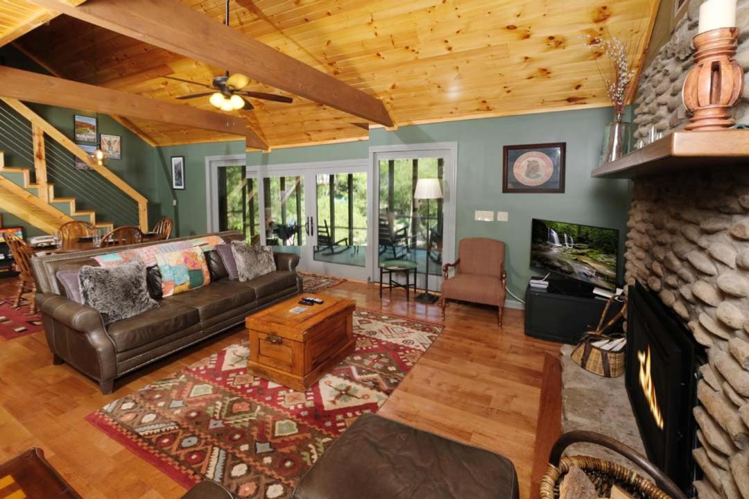 A River Runs Through It By Colonial Properties view 3